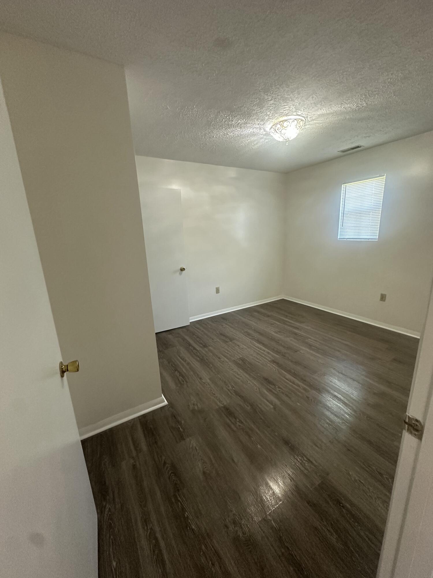 448 N Hills Road Property Photo 21