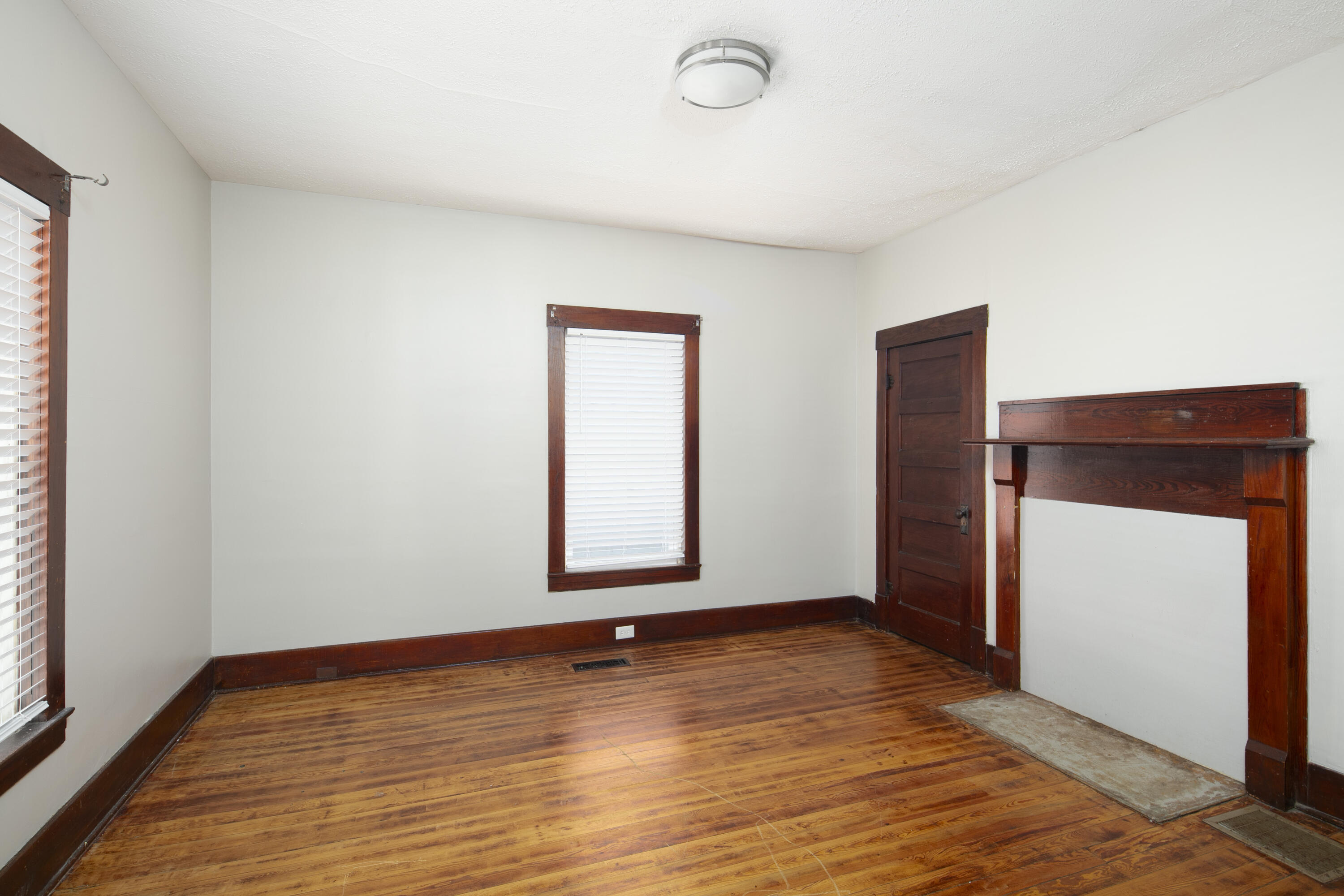 407 Perryville Street Property Photo 8