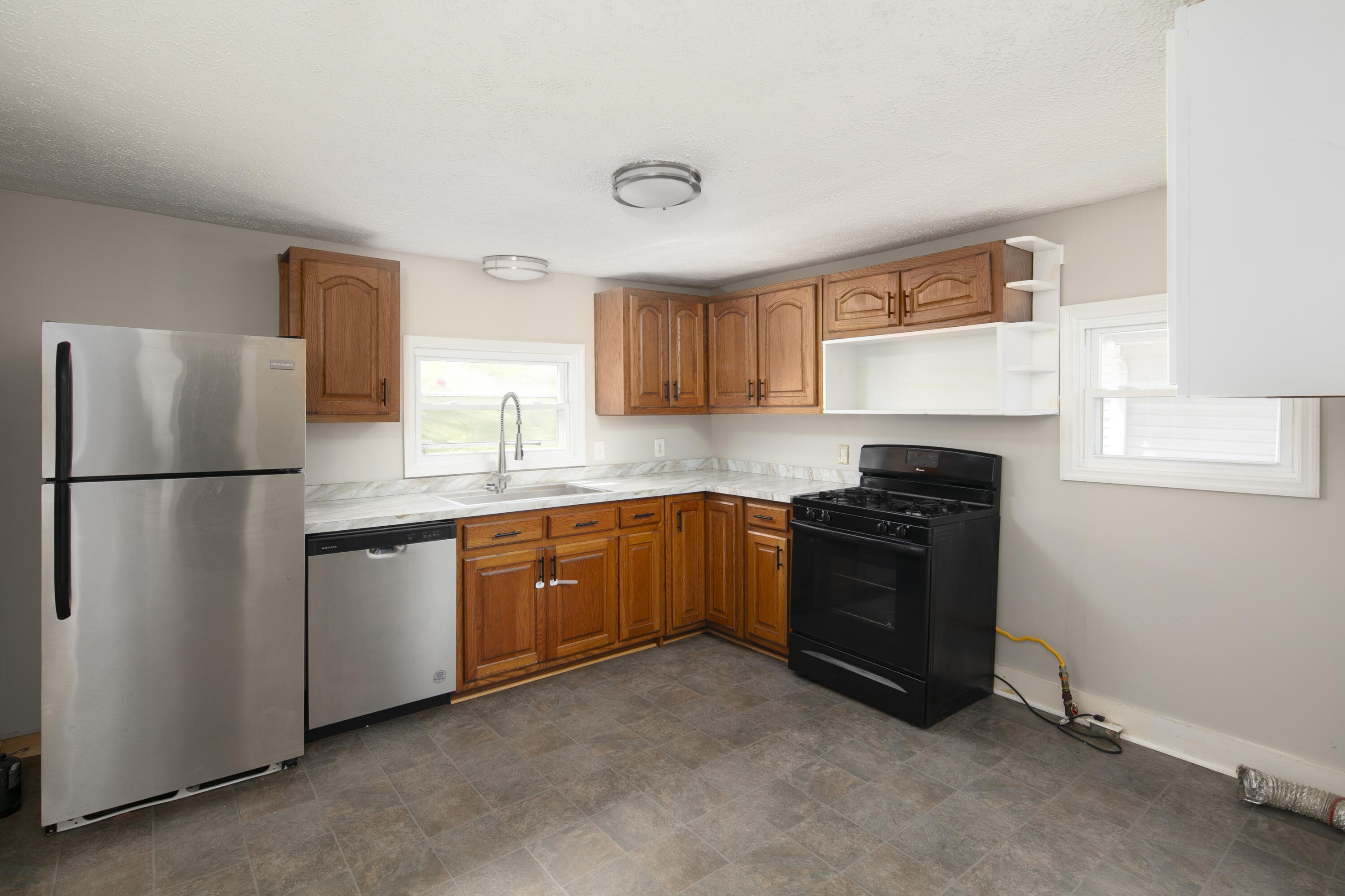 407 Perryville Street Property Photo 16