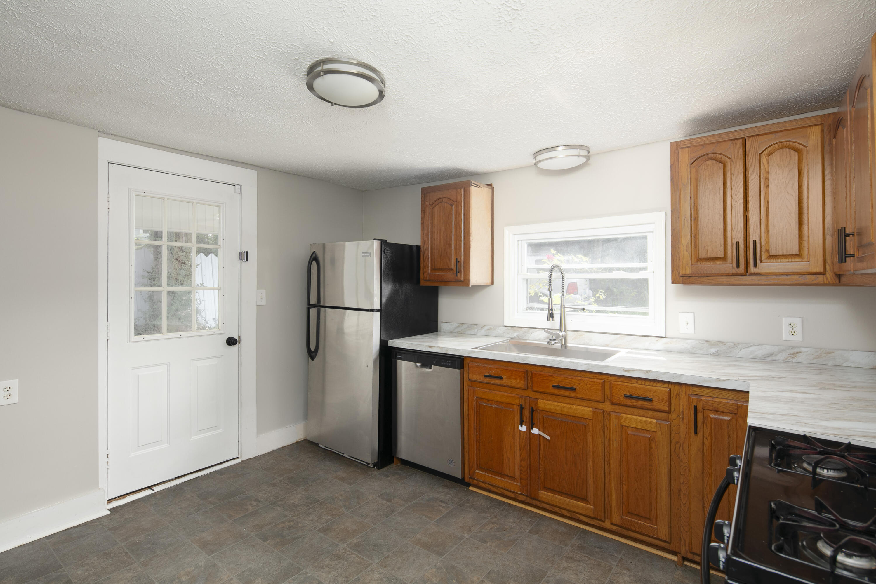 407 Perryville Street Property Photo 17
