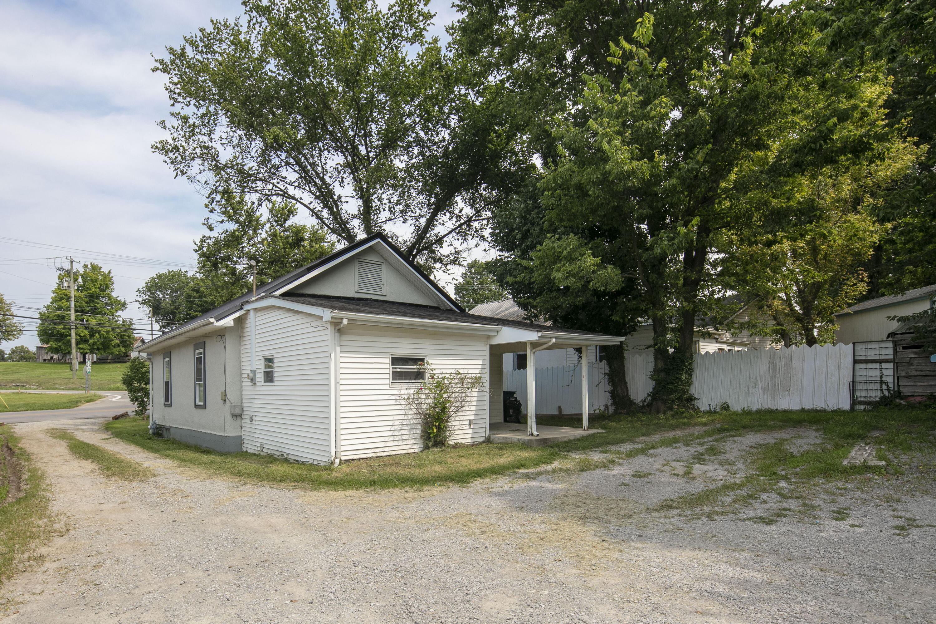 407 Perryville Street Property Photo 19