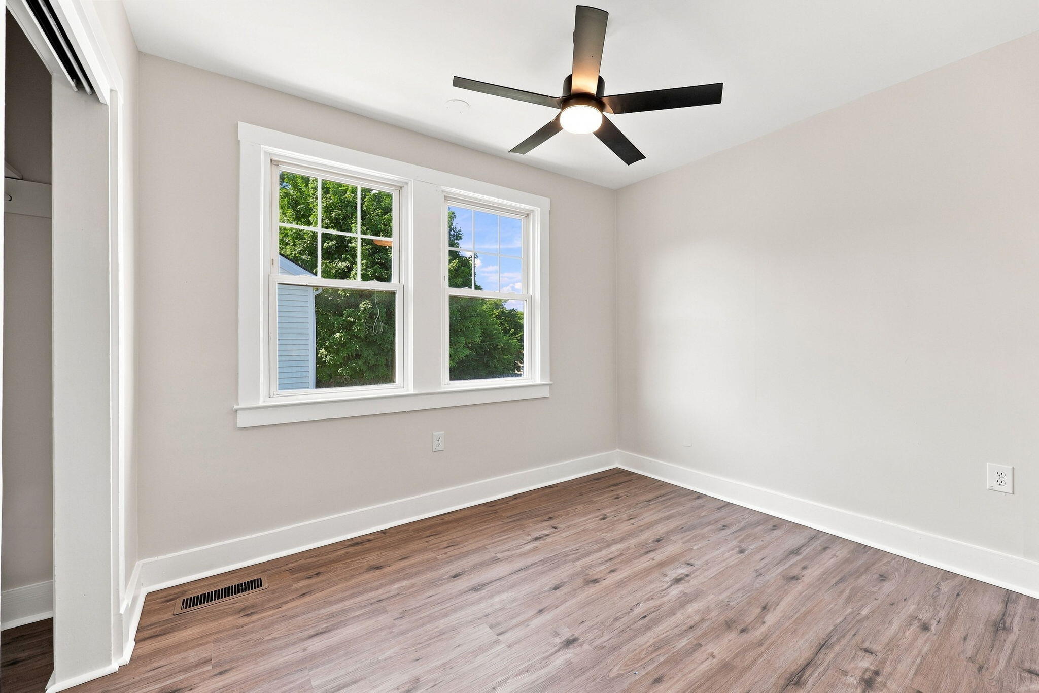 205 Midland Place Property Photo 22