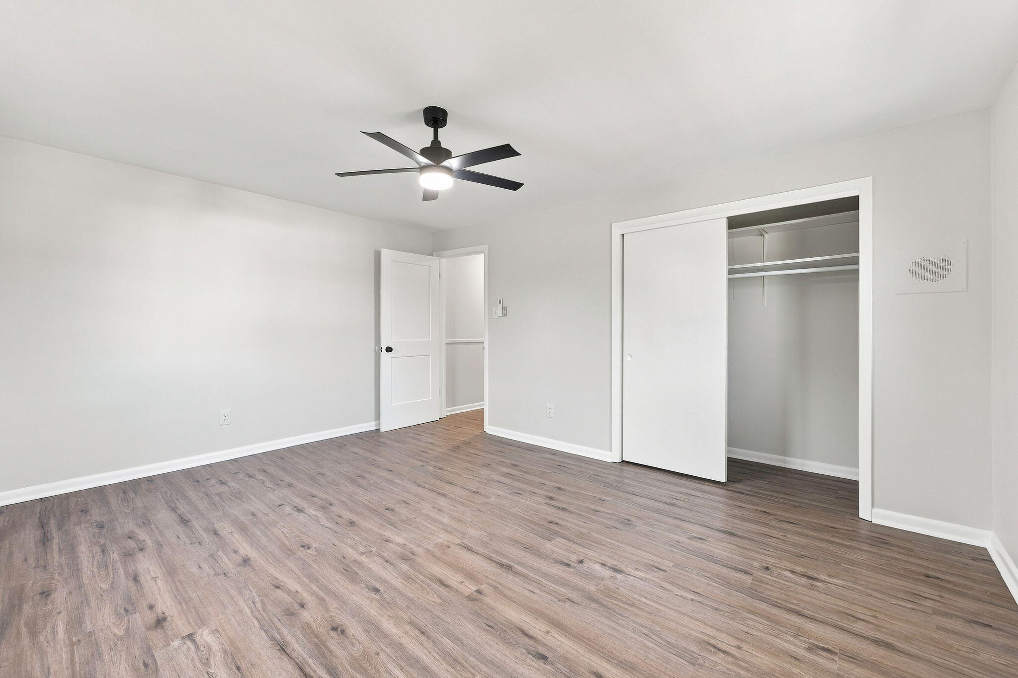 205 Midland Place Property Photo 27