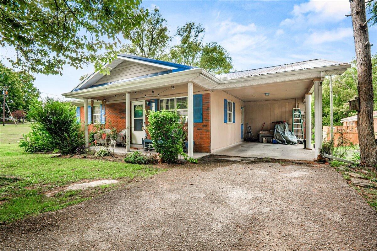 153 Rains Street Property Photo 4