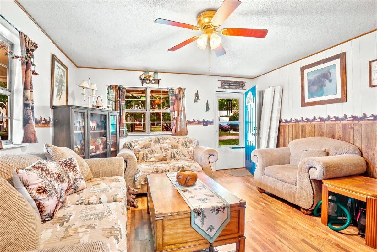 153 Rains Street Property Photo 6