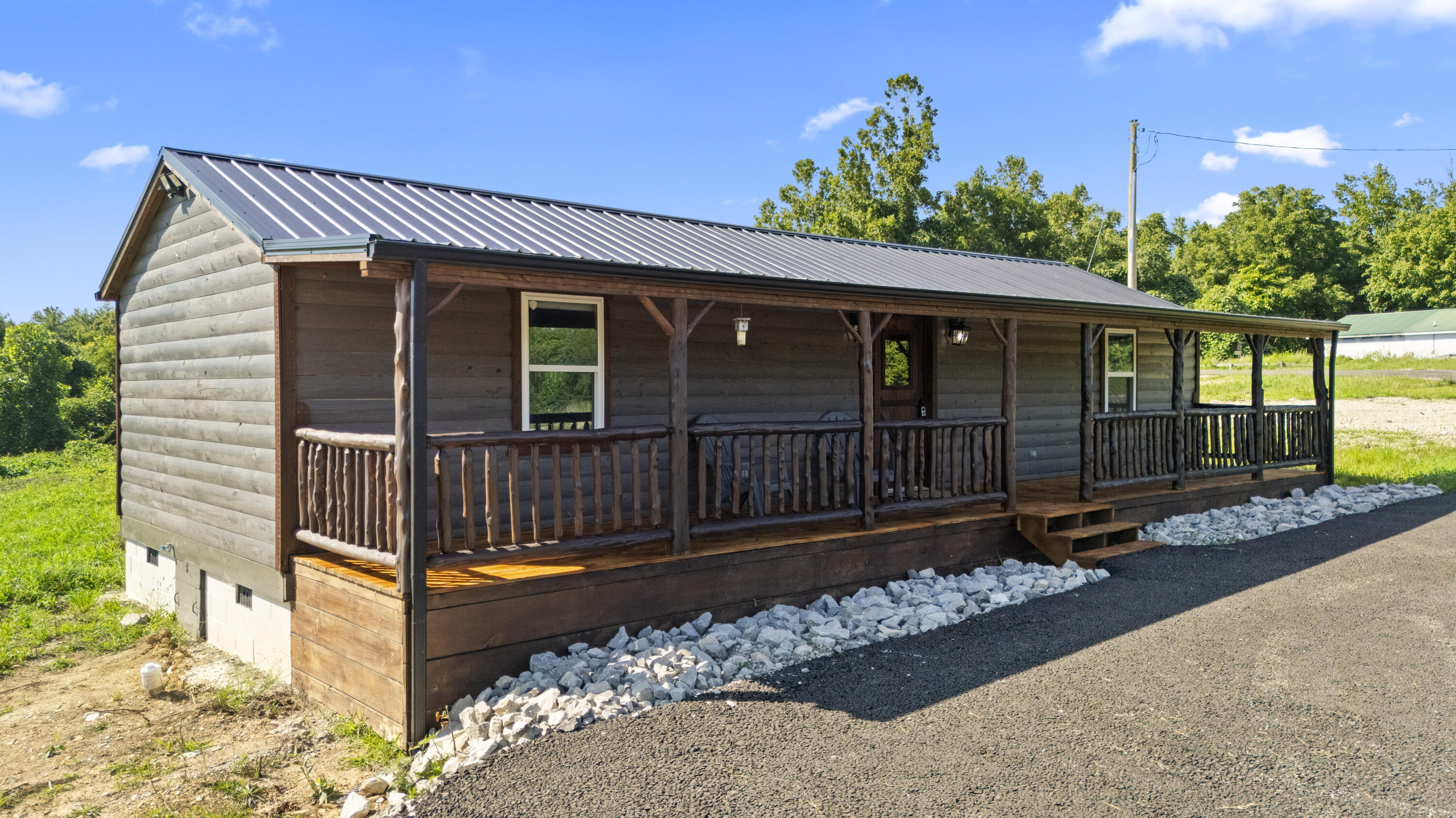 3048 Tarr Ridge Road Property Photo 1