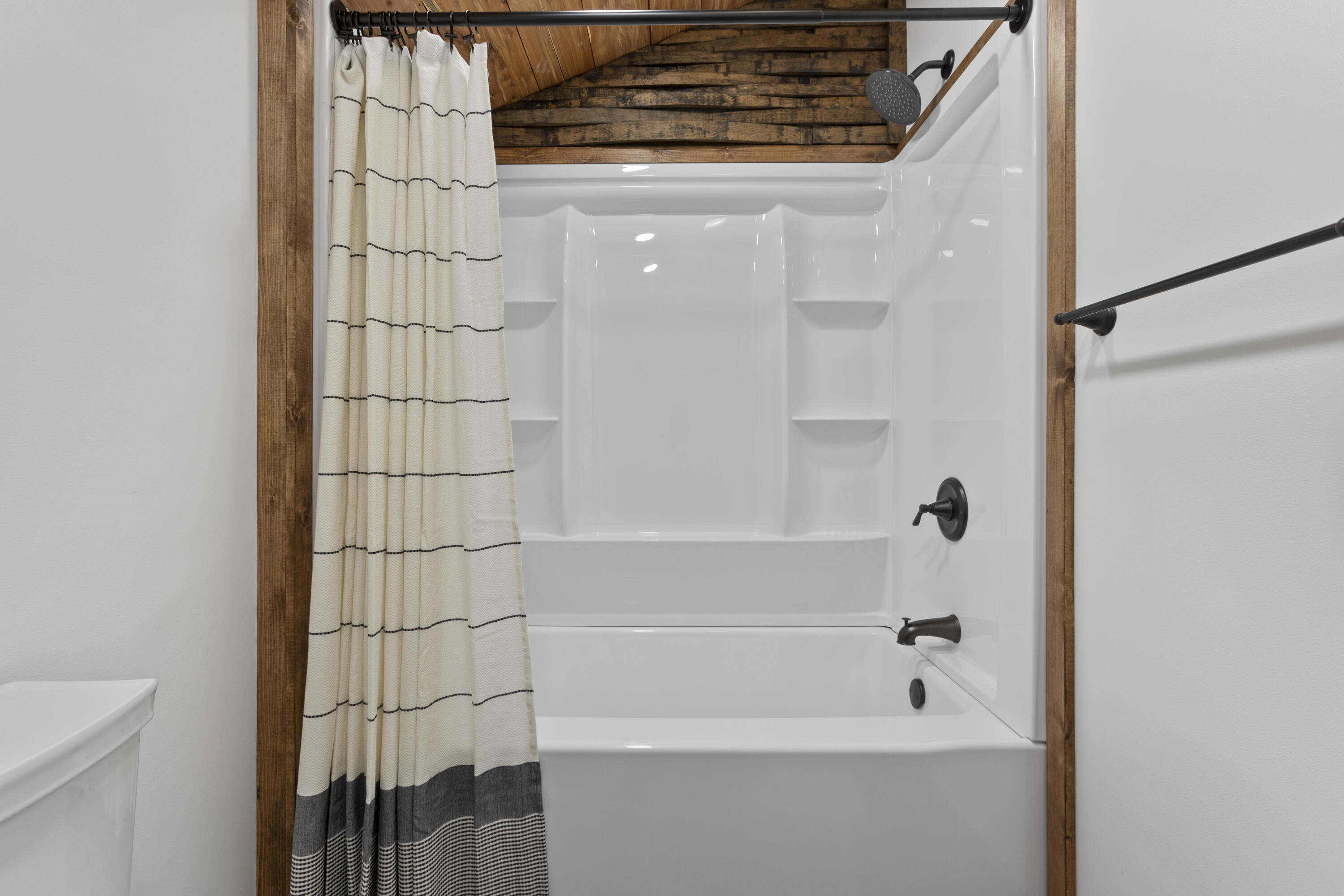 3048 Tarr Ridge Road Property Photo 19