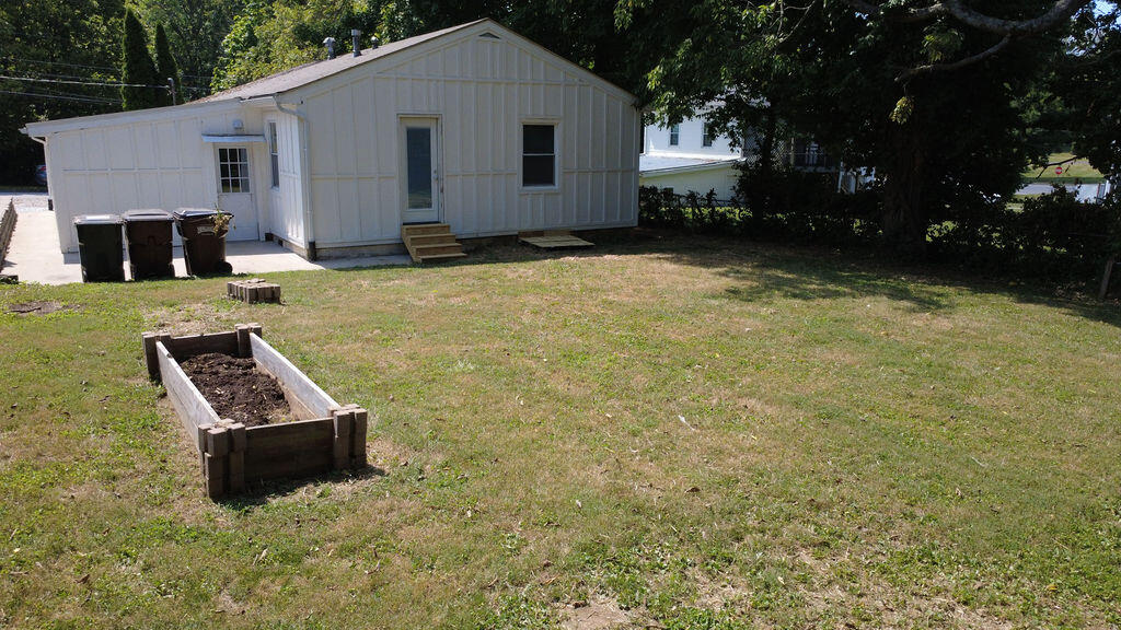 107 Berry Avenue Property Photo 35