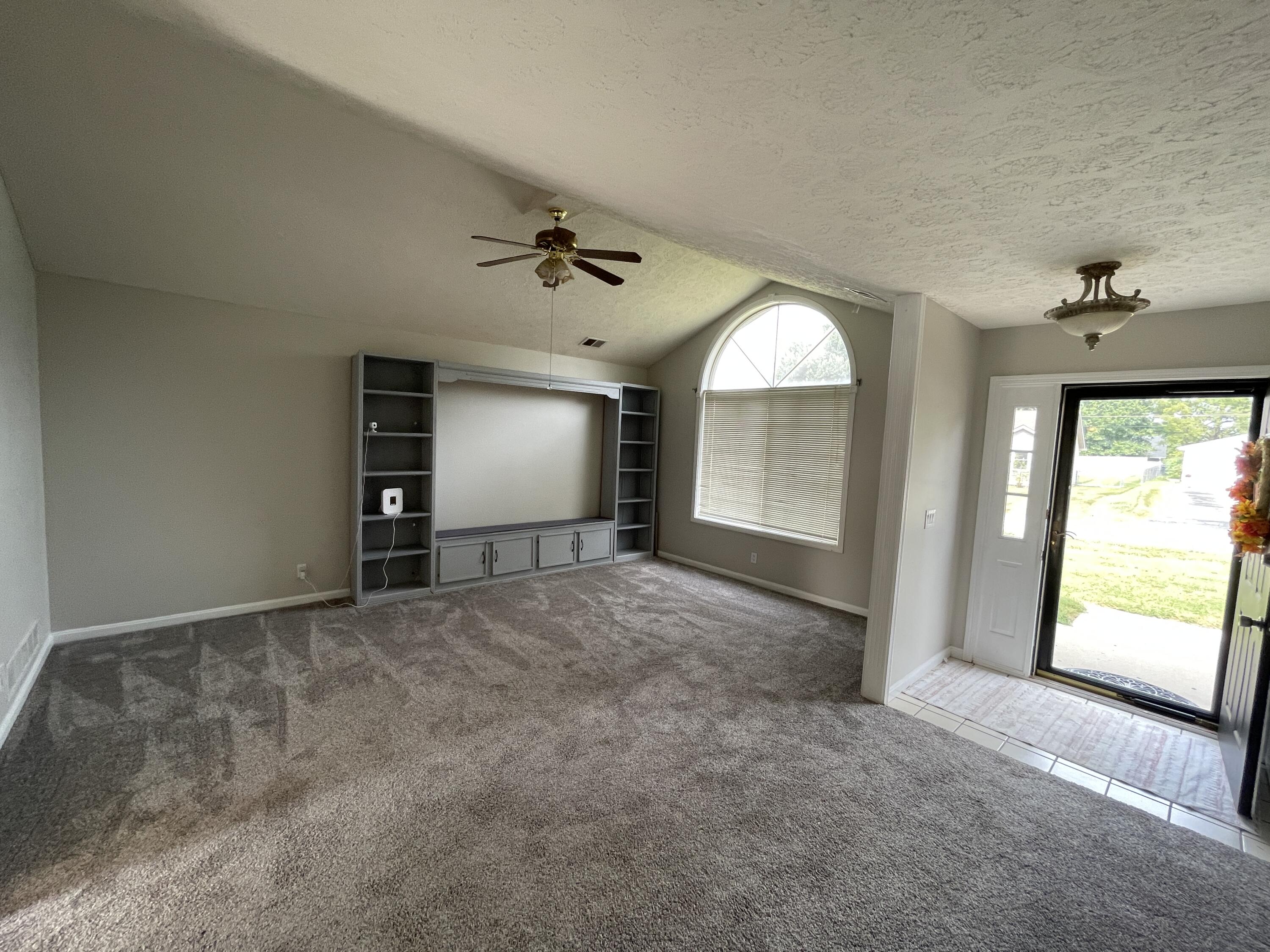 1113 Tara Way Property Photo 6