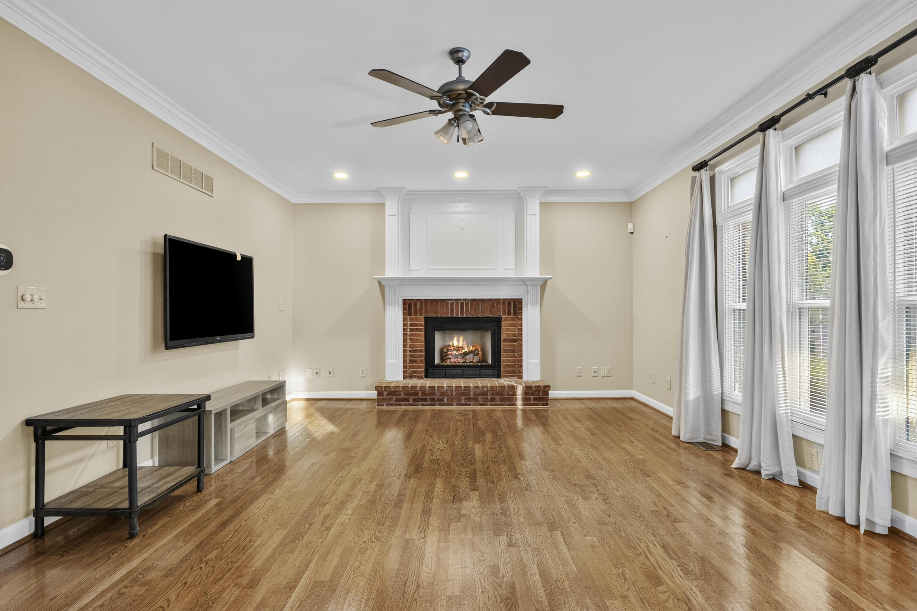 3120 Grantham Way Property Photo 14
