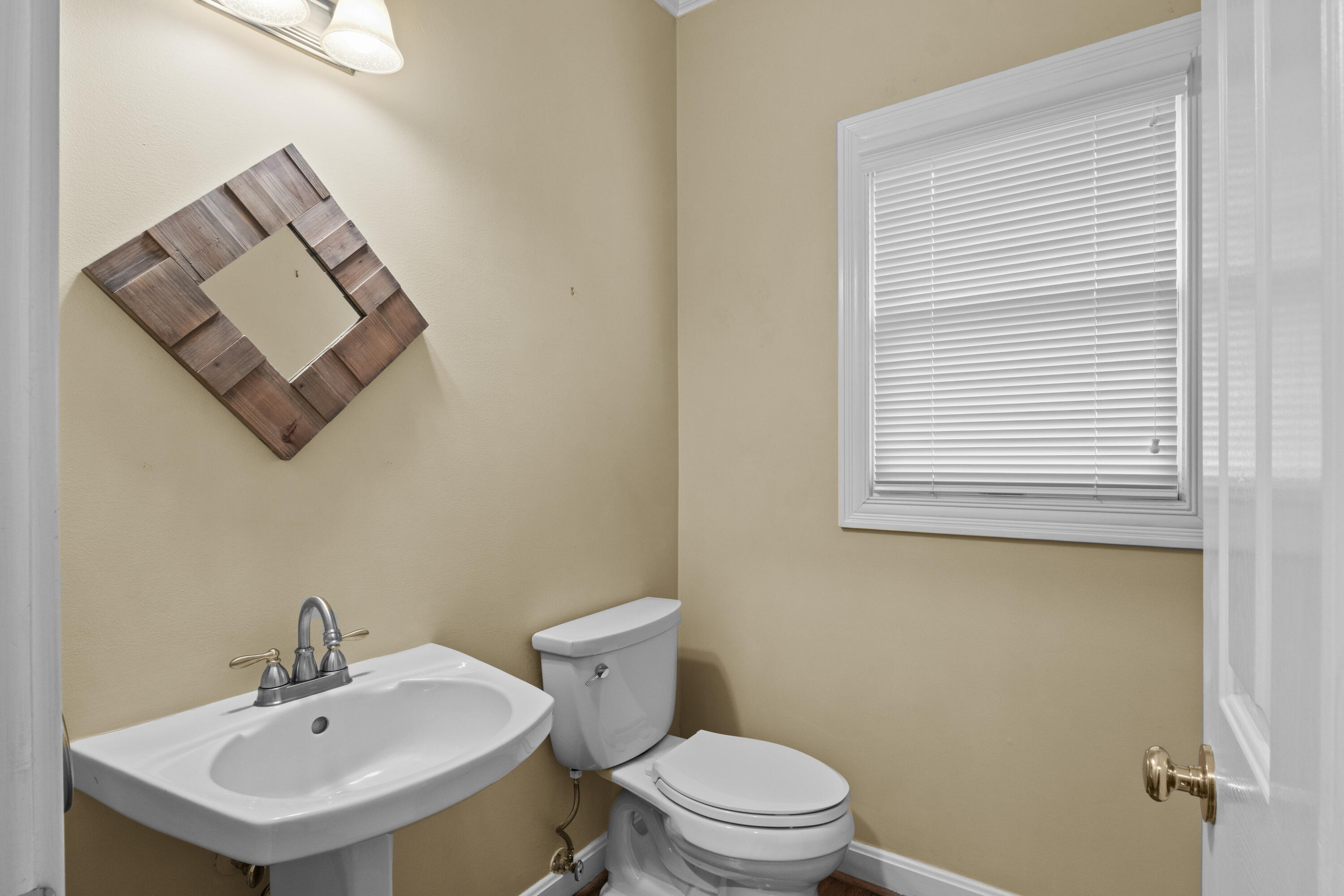 3120 Grantham Way Property Photo 33