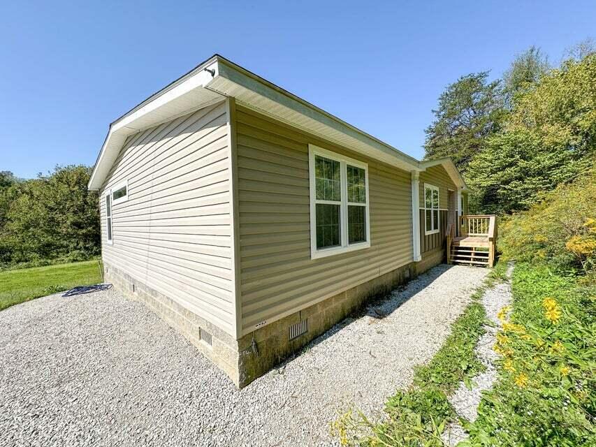 13735 Kentucky 66 Property Photo 2