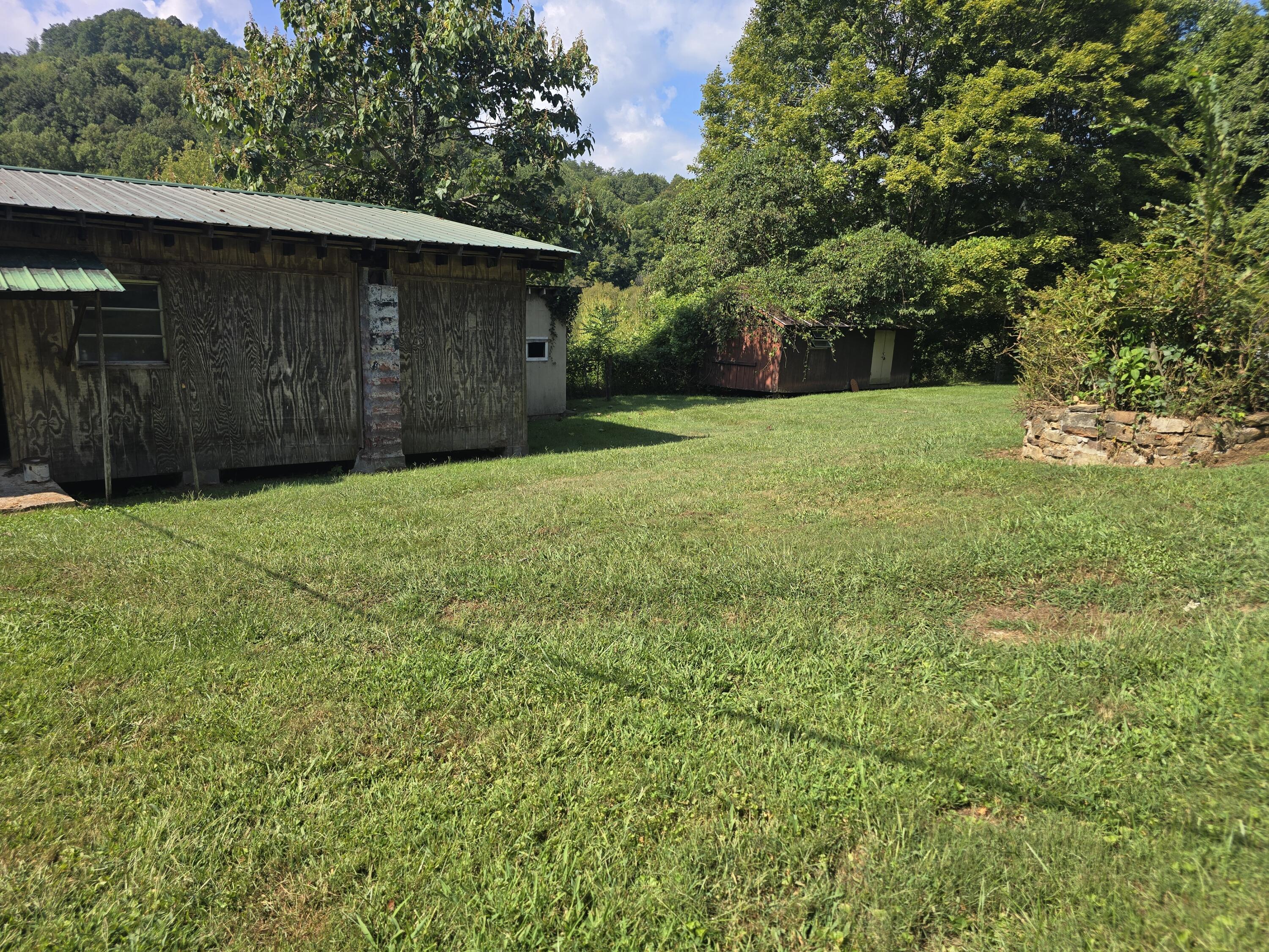 18870 Highway 190 Property Photo 11