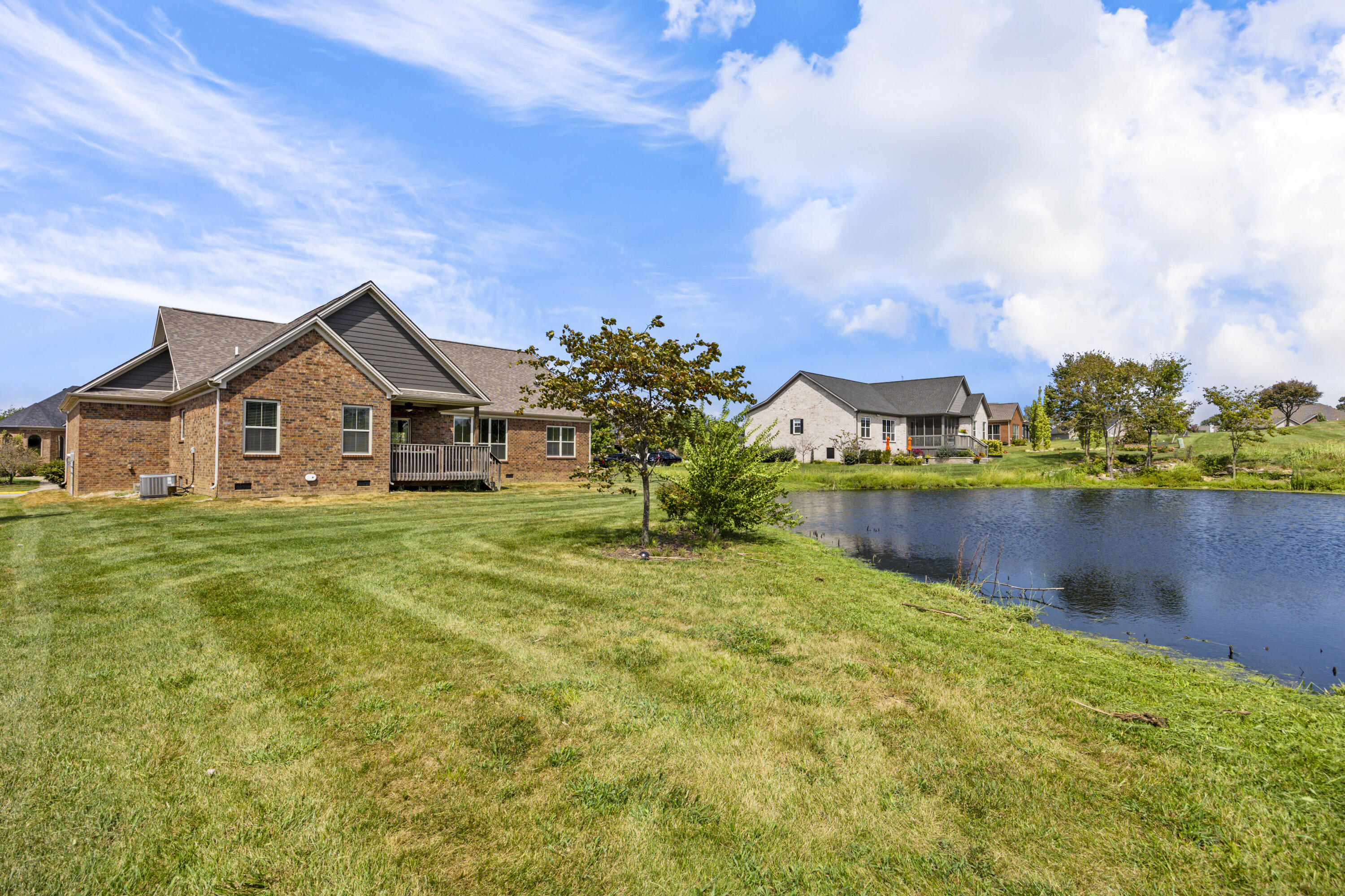 121 Sunningdale Drive Property Photo 42