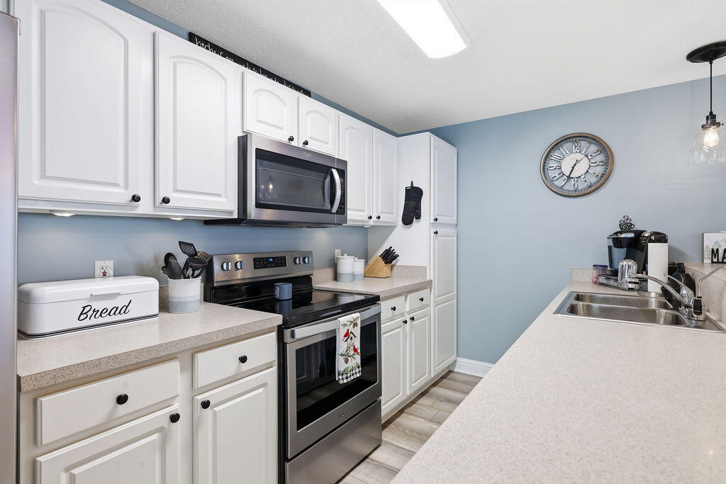 684 Moon Bay Drive Unit 2 Property Photo 10