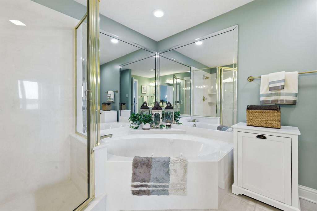 684 Moon Bay Drive Unit 2 Property Photo 19