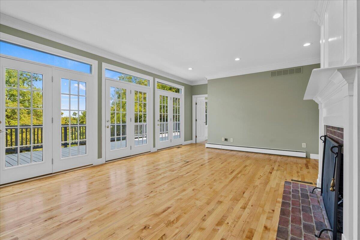 7933 Old Richmond Road Property Photo 17