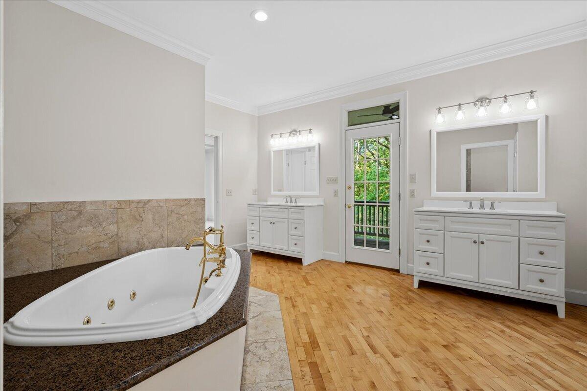 7933 Old Richmond Road Property Photo 31