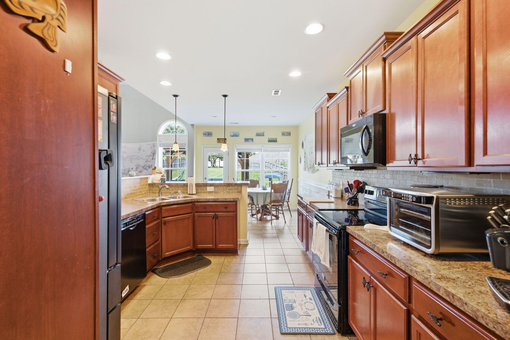 105 Bueno Crossing Property Photo 9