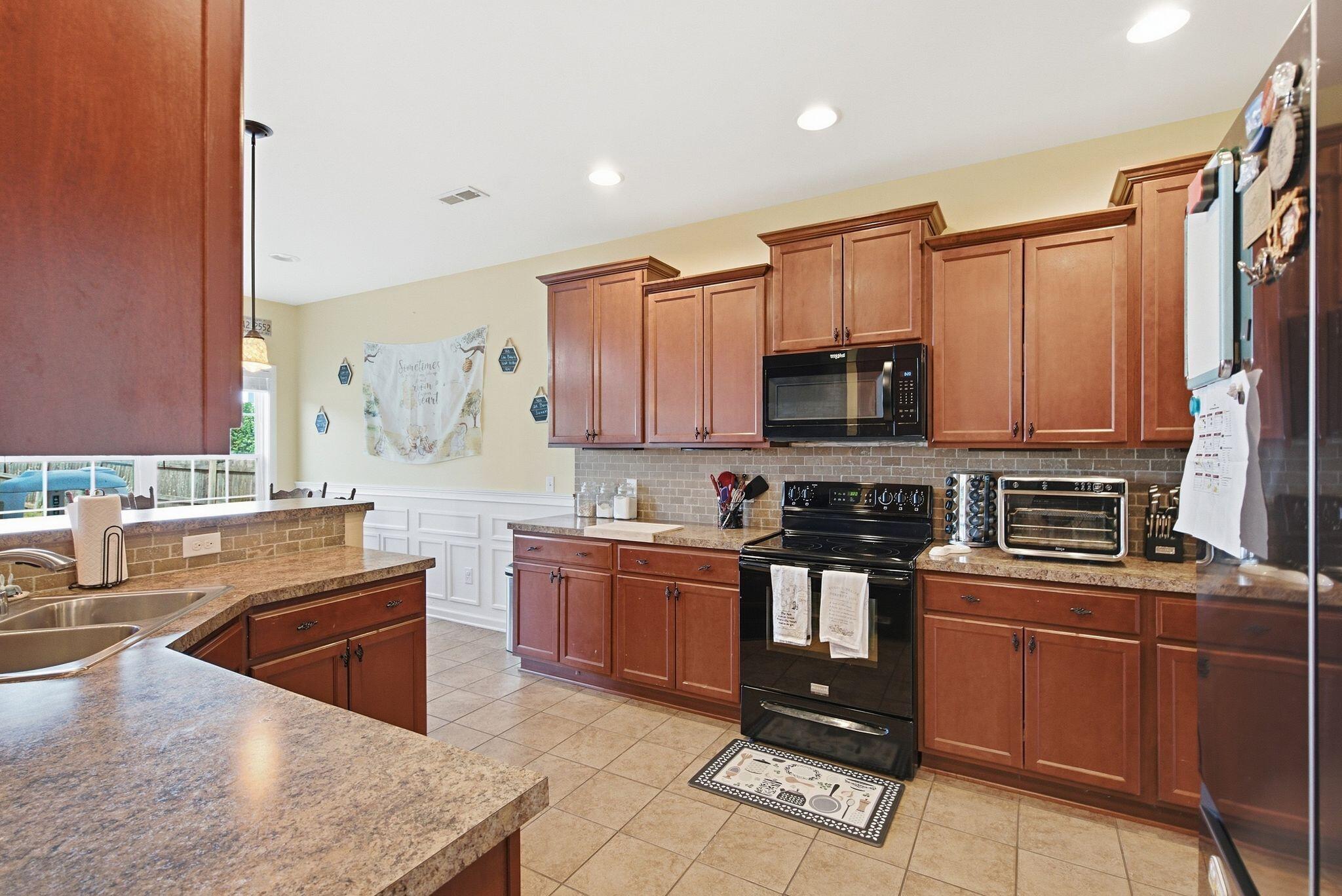 105 Bueno Crossing Property Photo 11