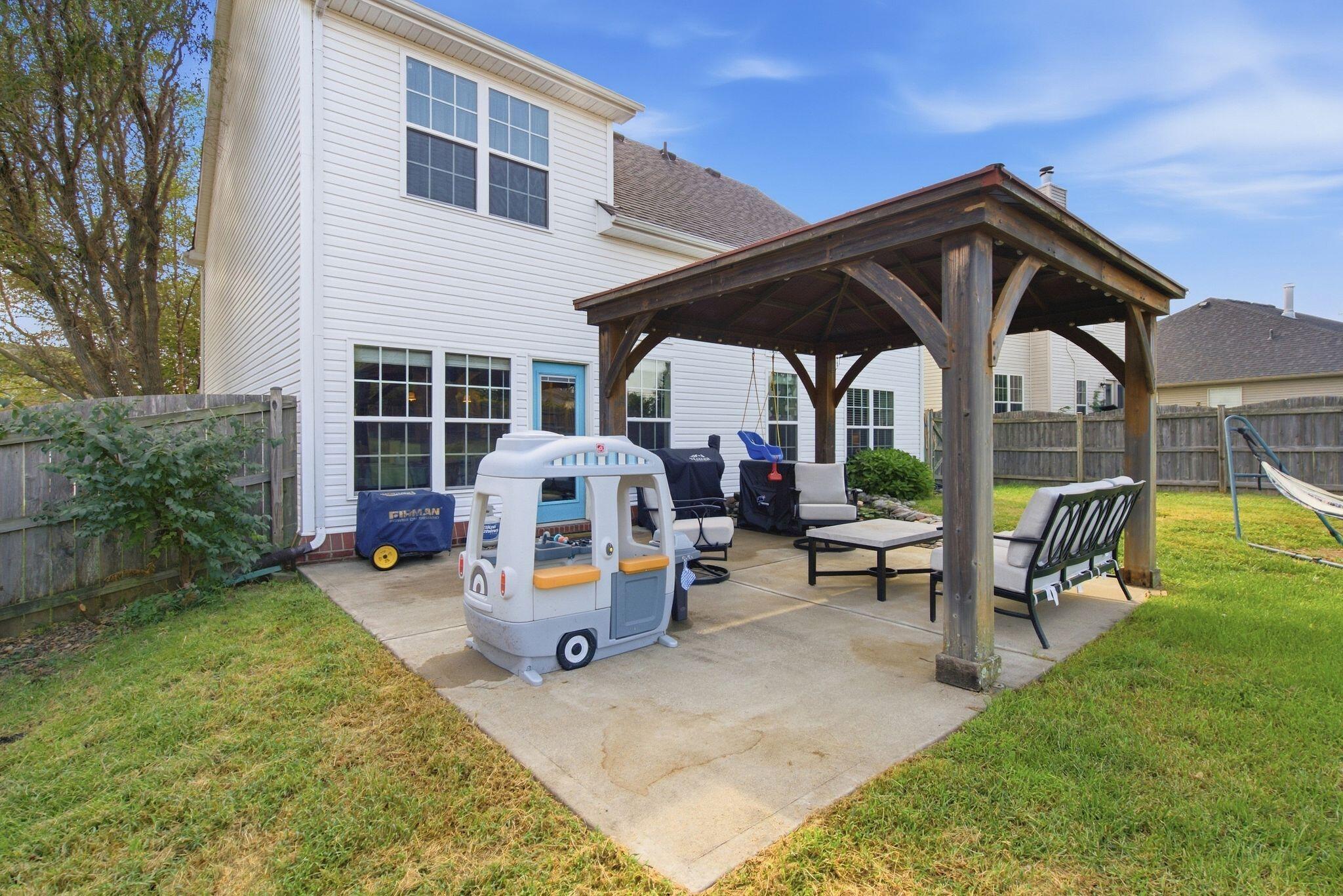 105 Bueno Crossing Property Photo 34