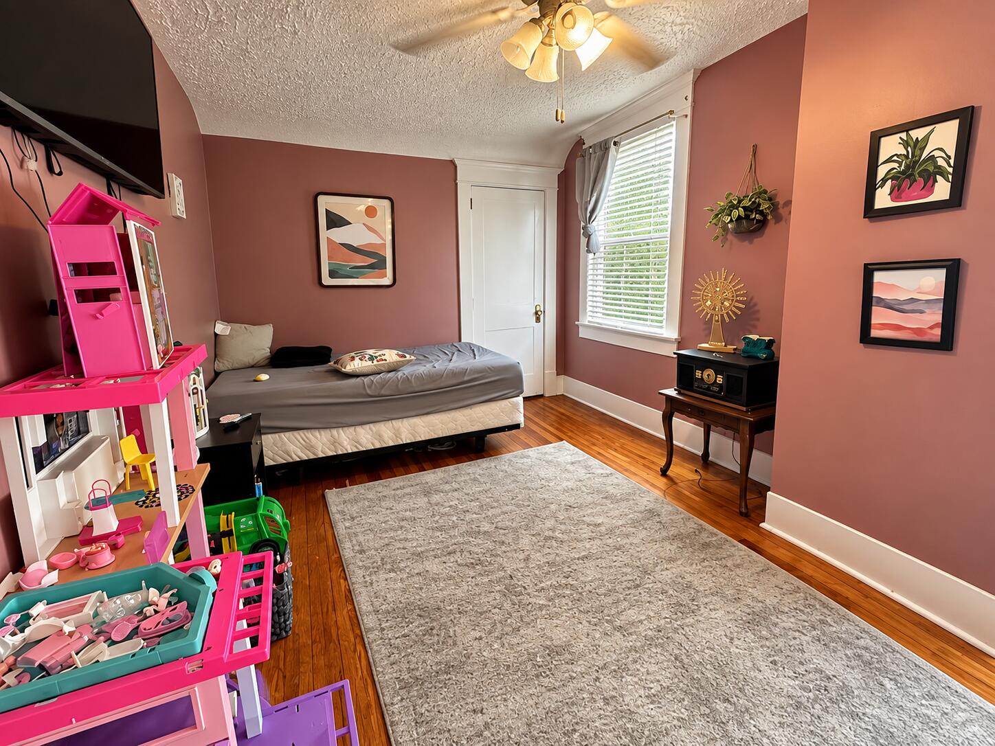 116 E High Street Property Photo 11