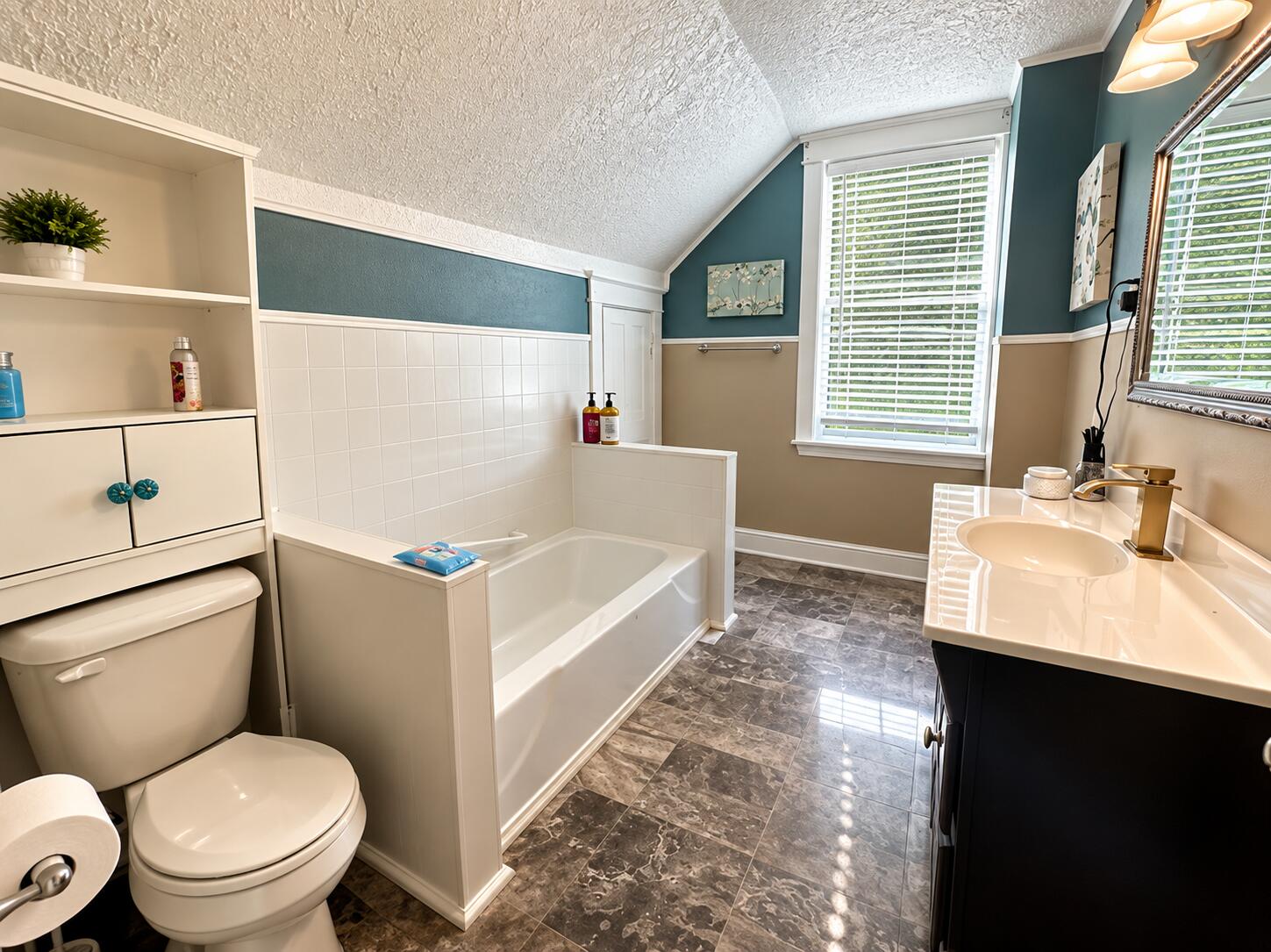 116 E High Street Property Photo 12