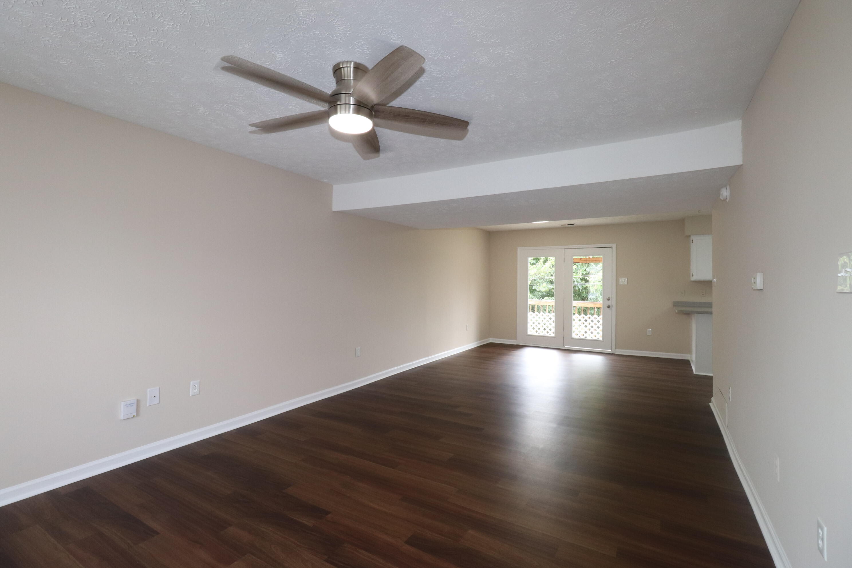 303 Anthony Drive Property Photo 3