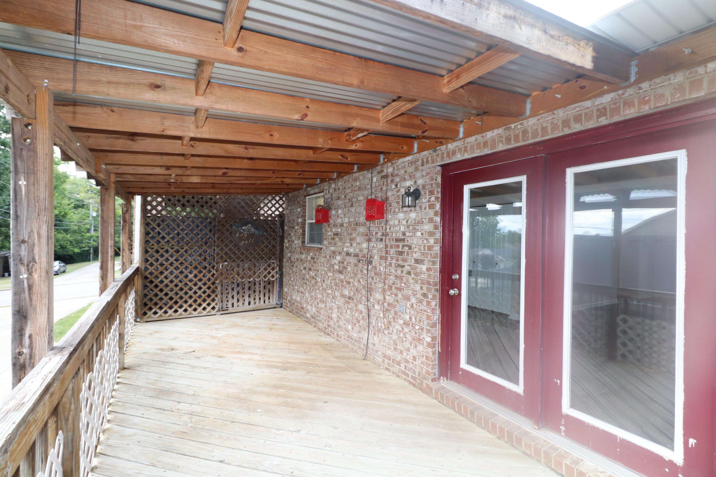 303 Anthony Drive Property Photo 10