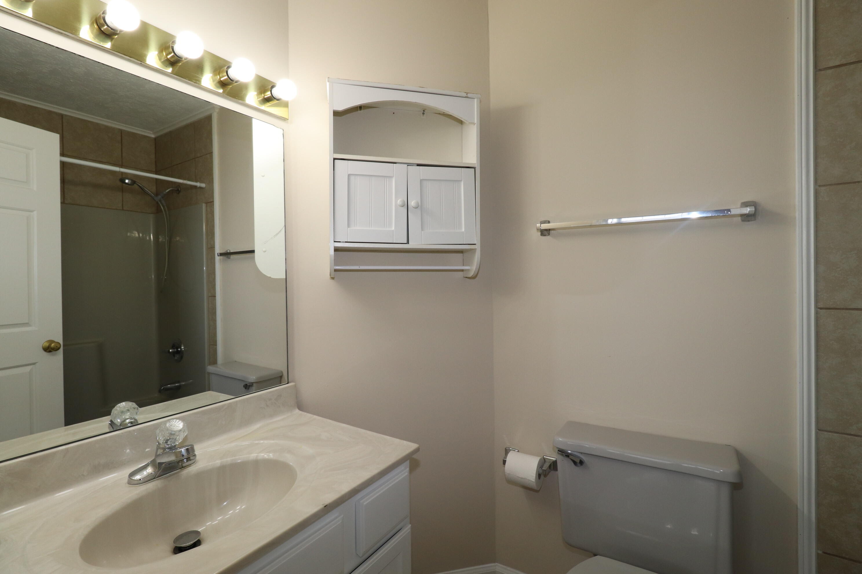 303 Anthony Drive Property Photo 16