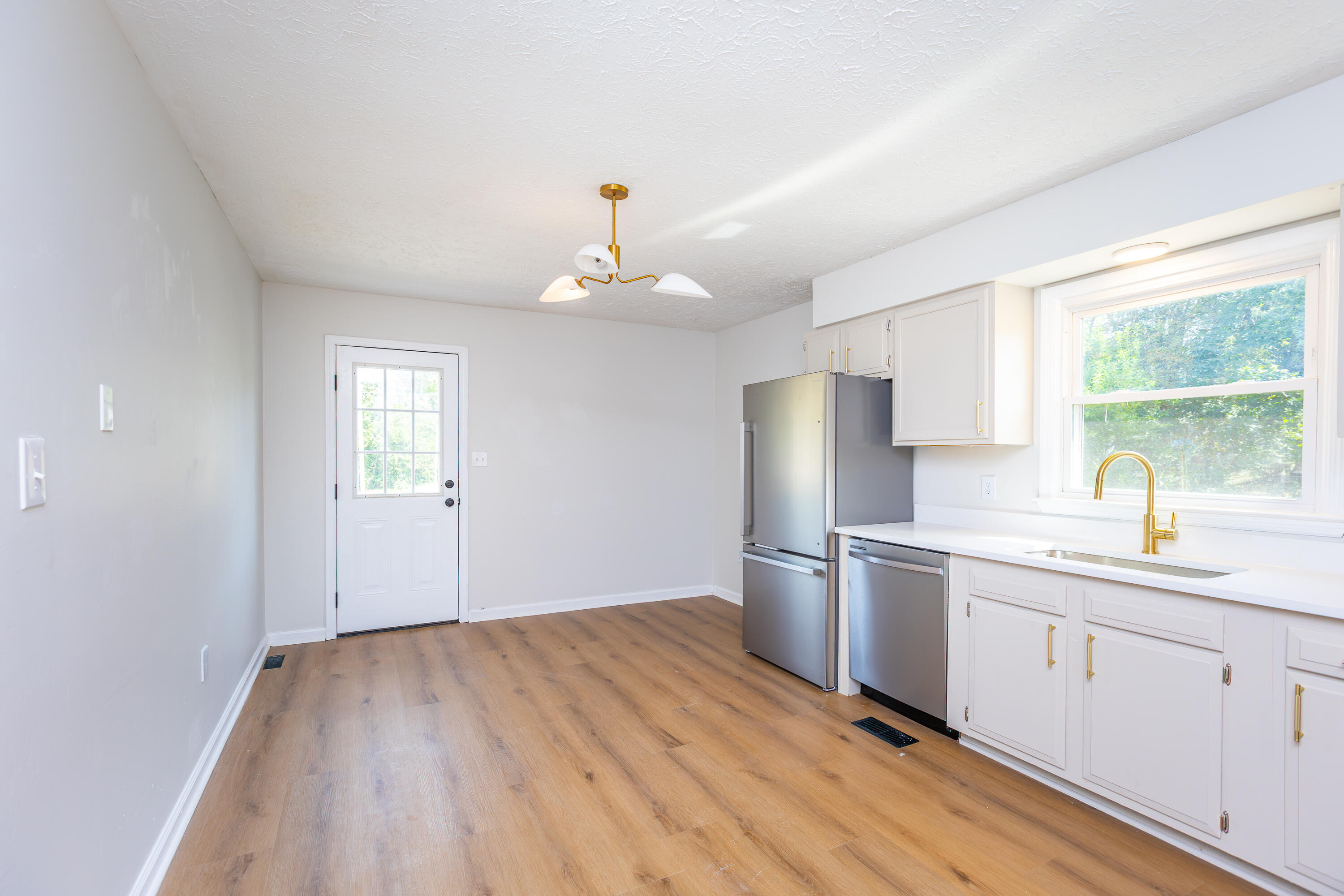 200 Brooks Road Property Photo 7