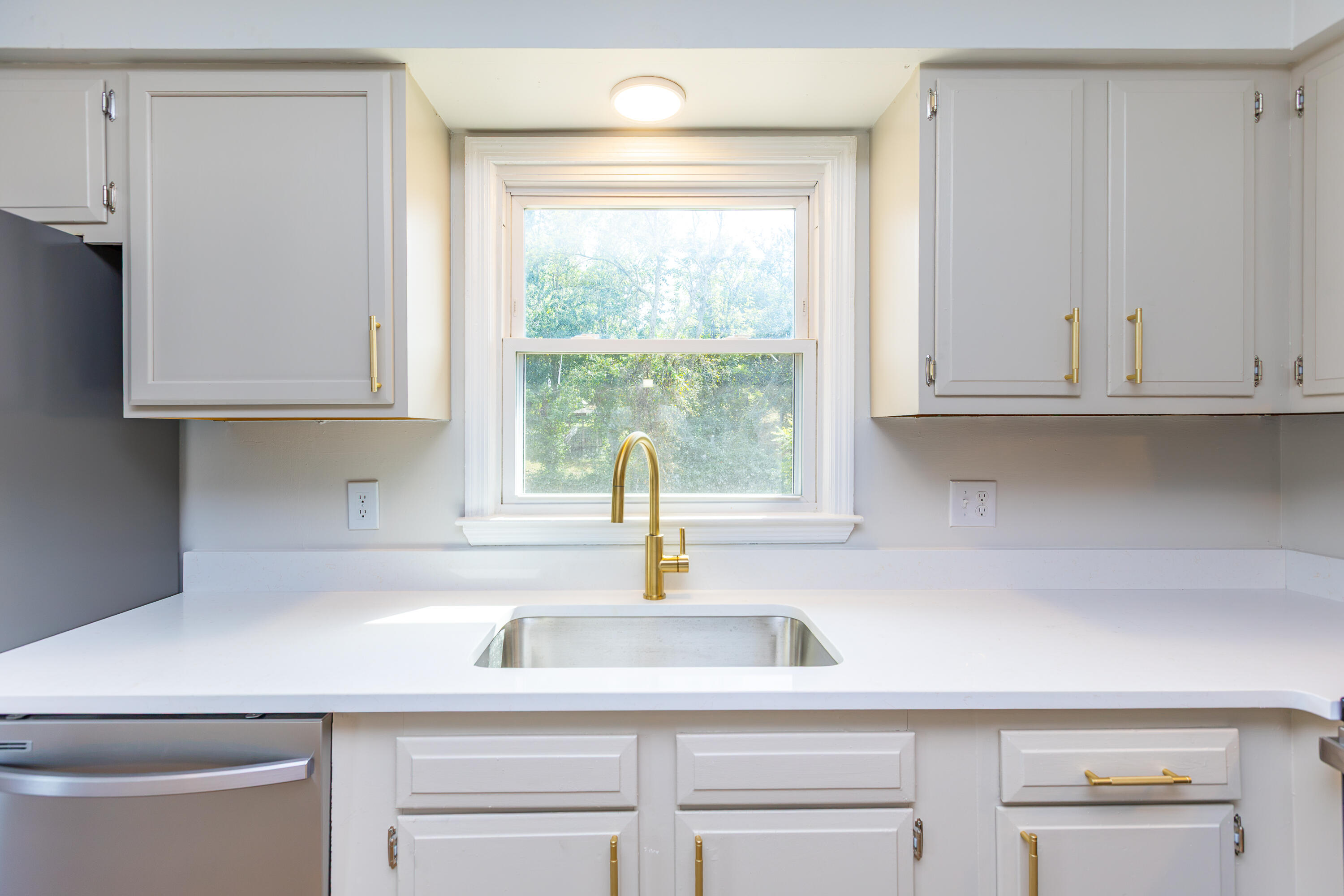 200 Brooks Road Property Photo 11