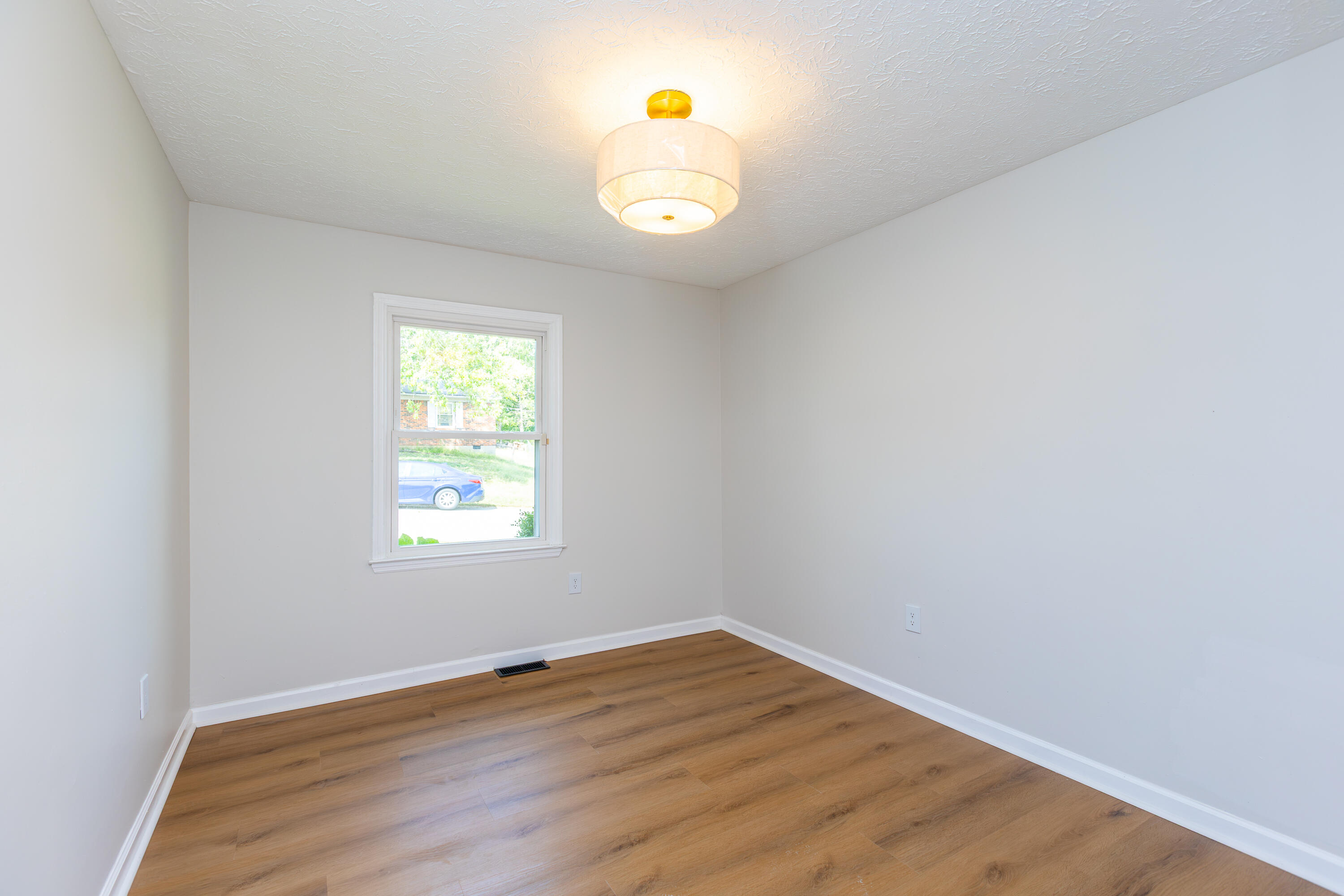 200 Brooks Road Property Photo 14