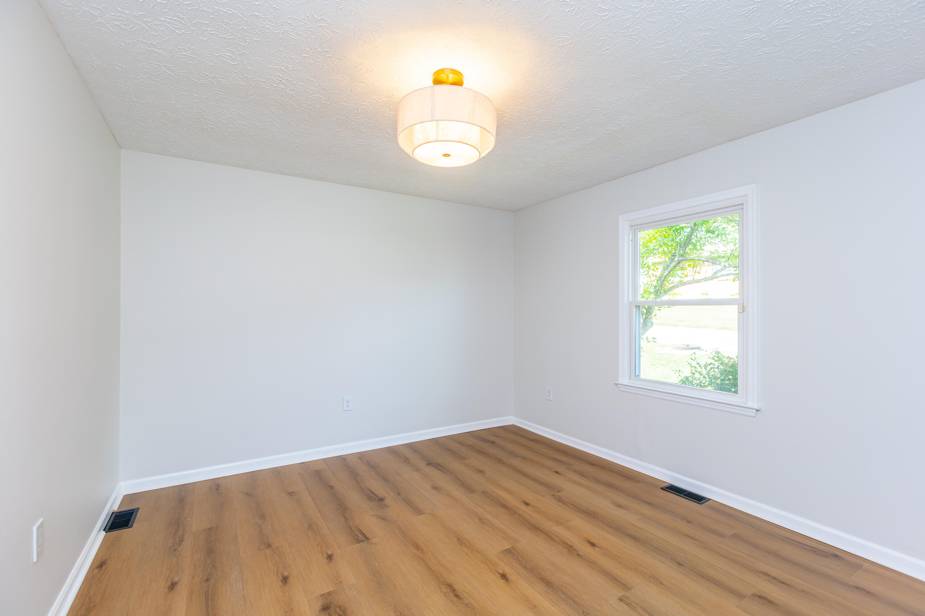 200 Brooks Road Property Photo 16