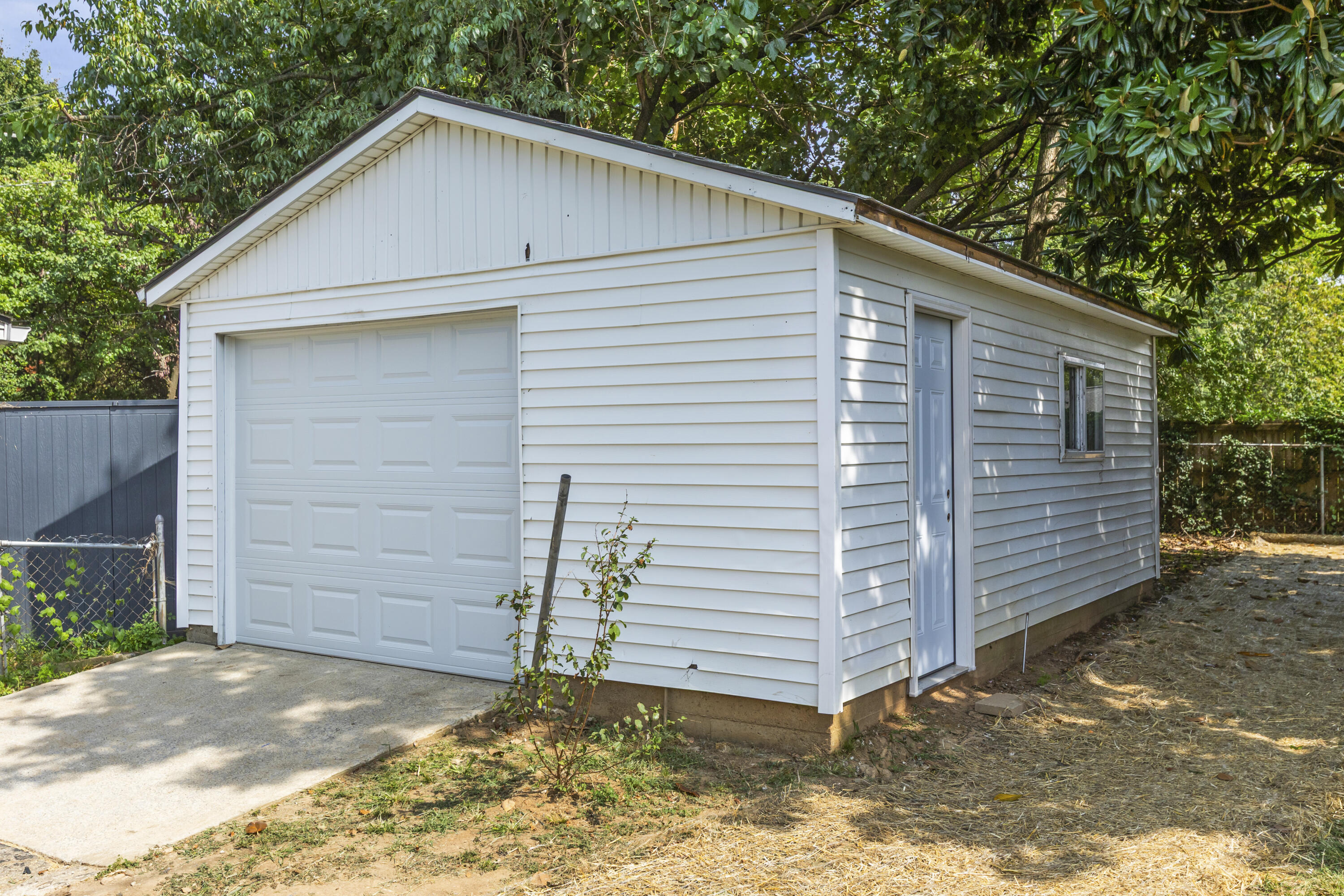 1661 Liberty Road Property Photo 35