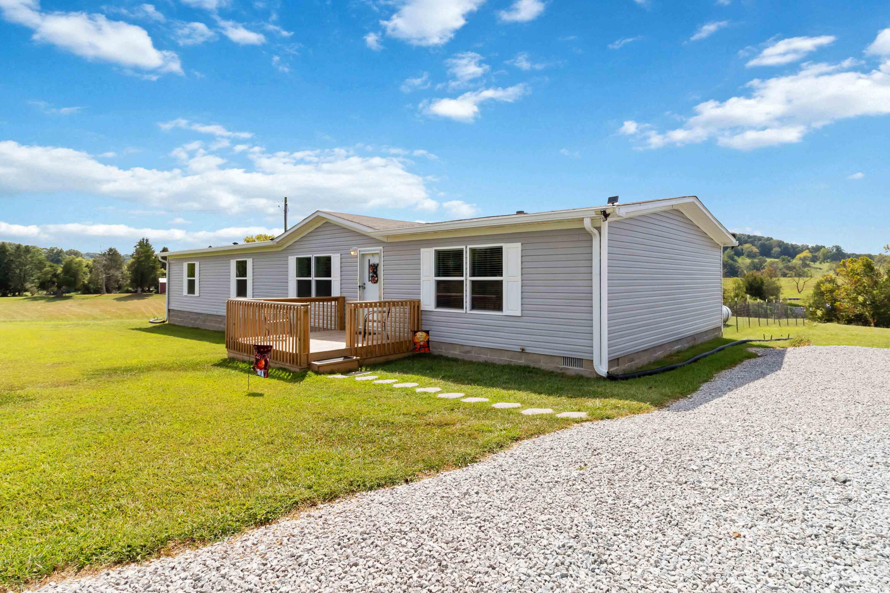 1649 James Road Property Photo 2