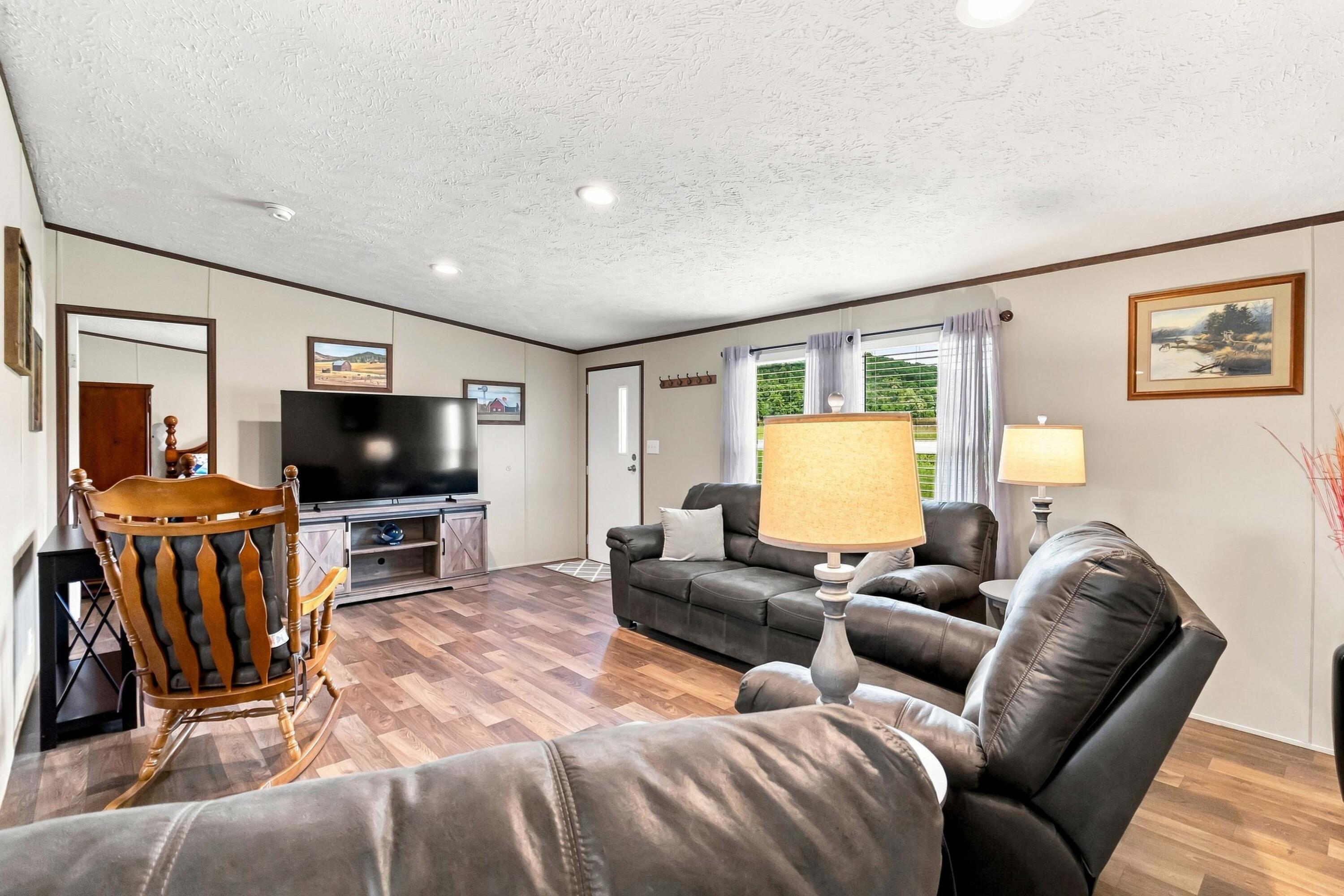 1649 James Road Property Photo 7
