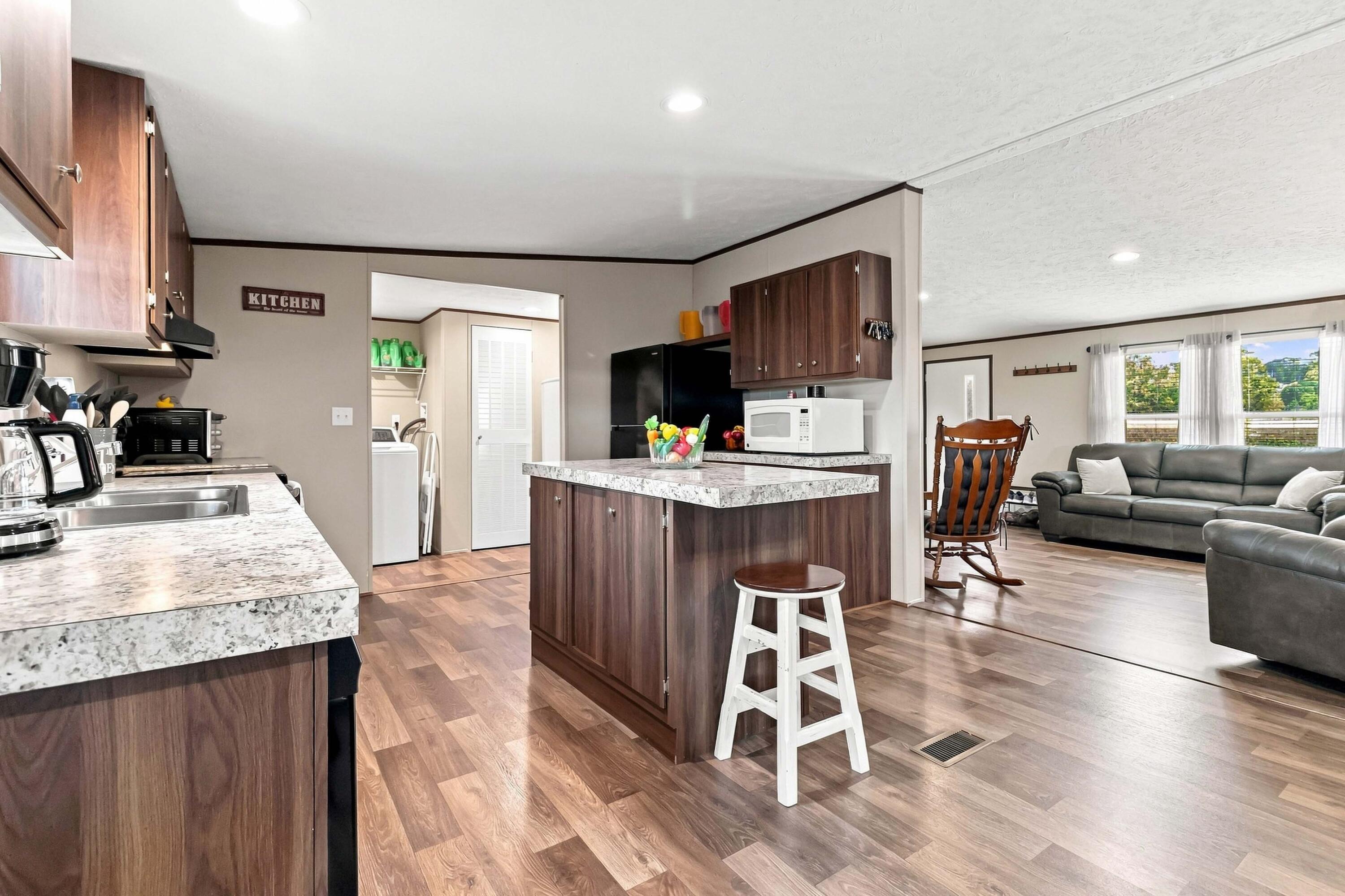 1649 James Road Property Photo 10