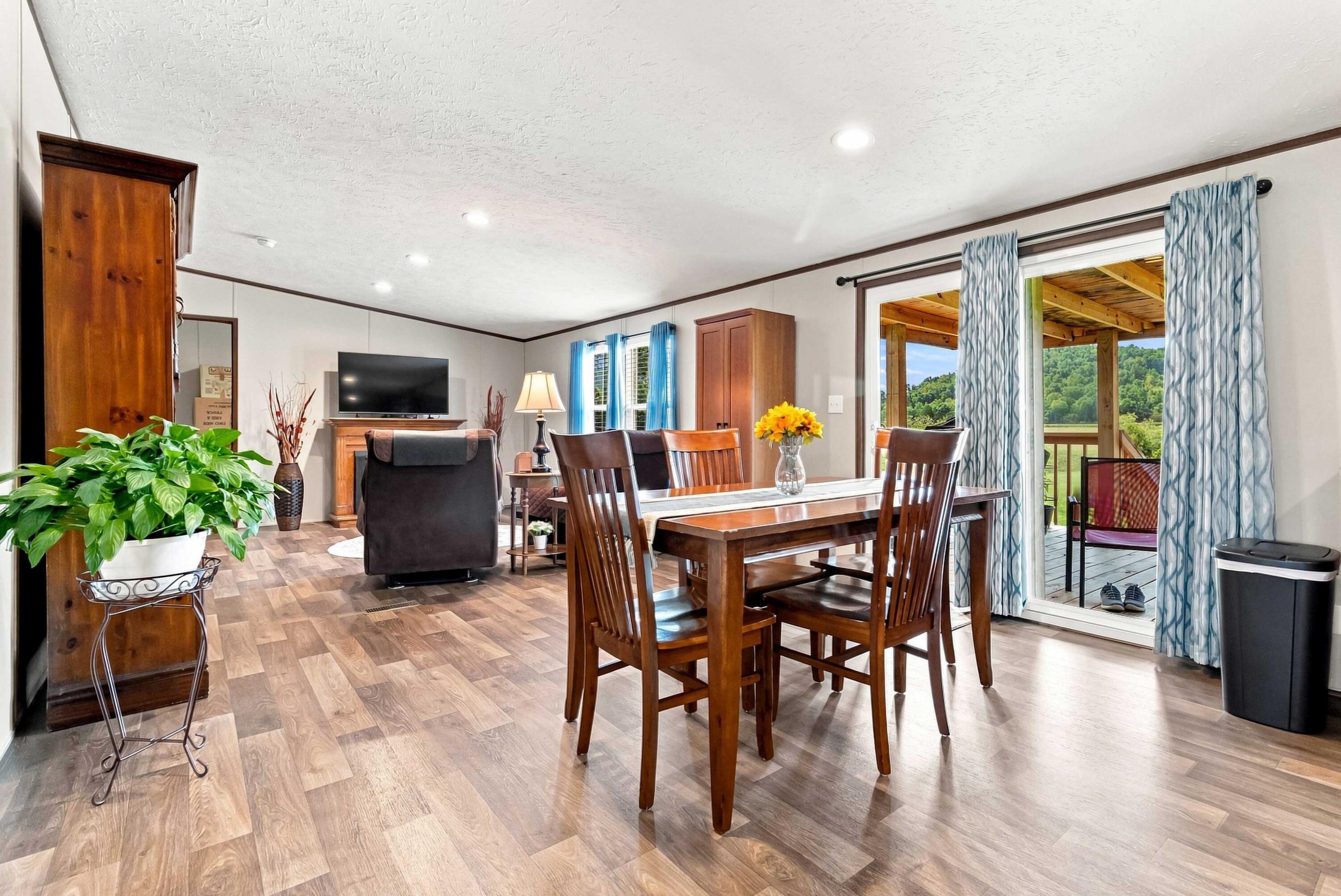 1649 James Road Property Photo 13