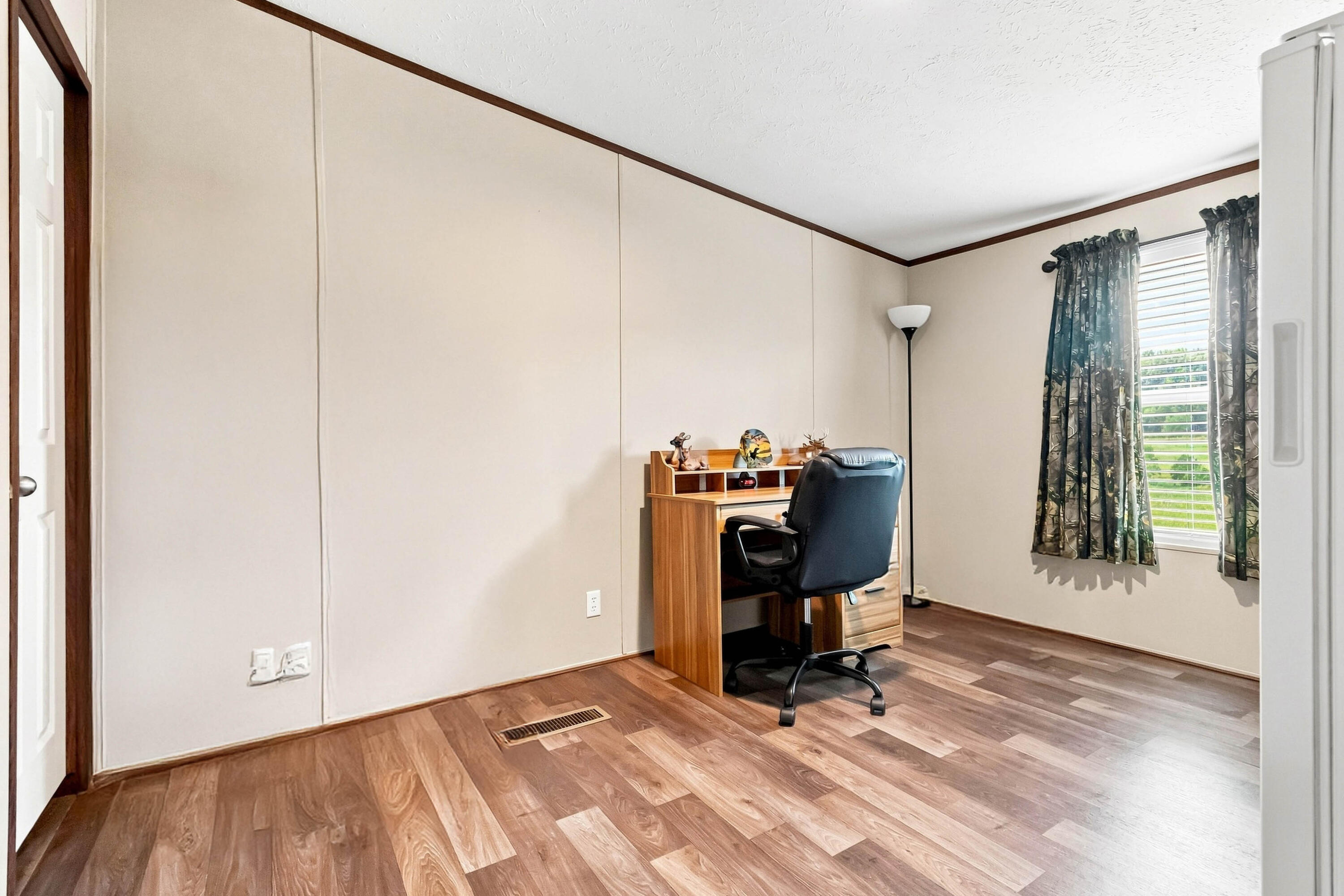 1649 James Road Property Photo 25