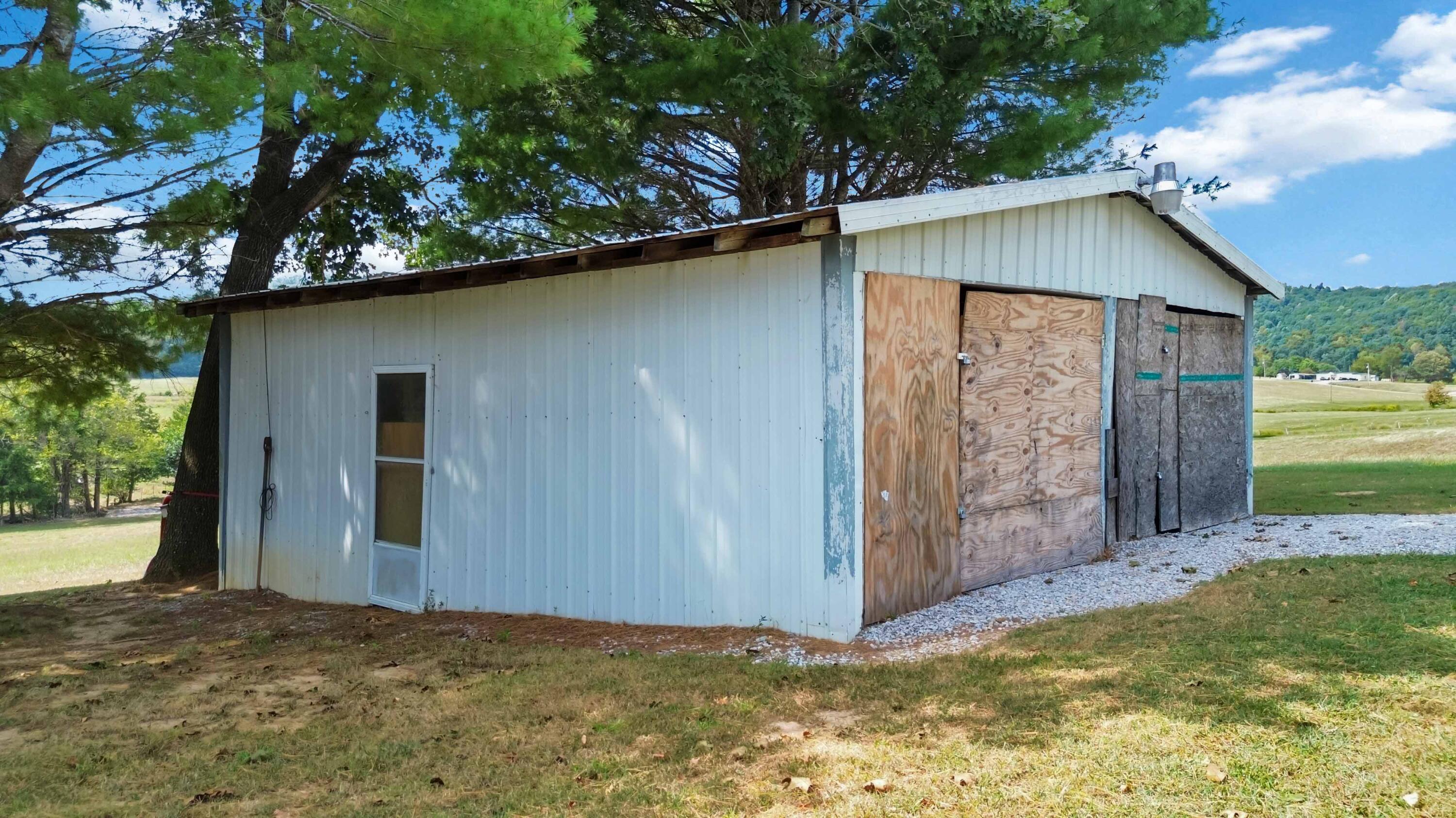 1649 James Road Property Photo 34