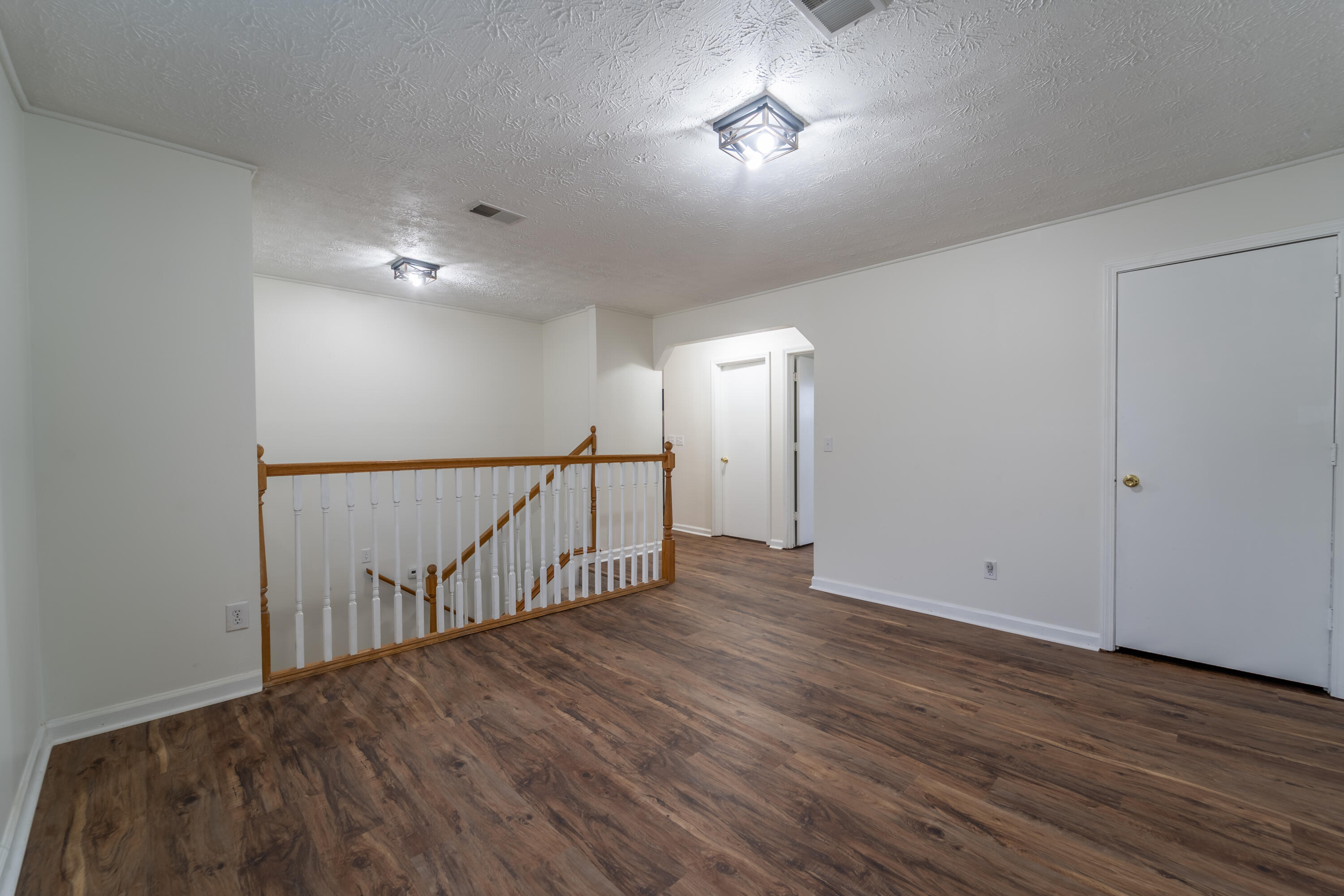 109 Jonathan Drive Property Photo 5