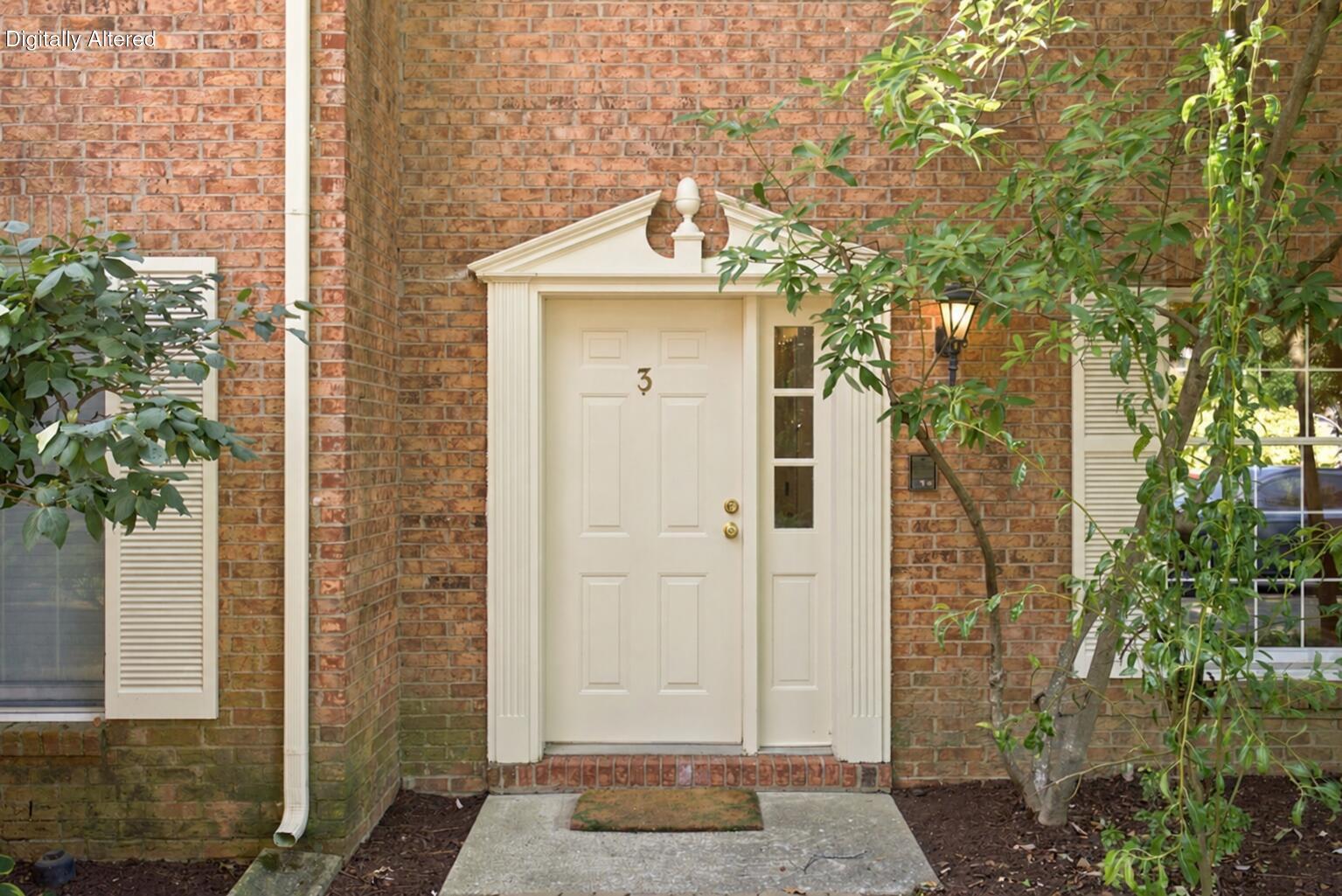 541 W Short Street 3 Property Photo 2