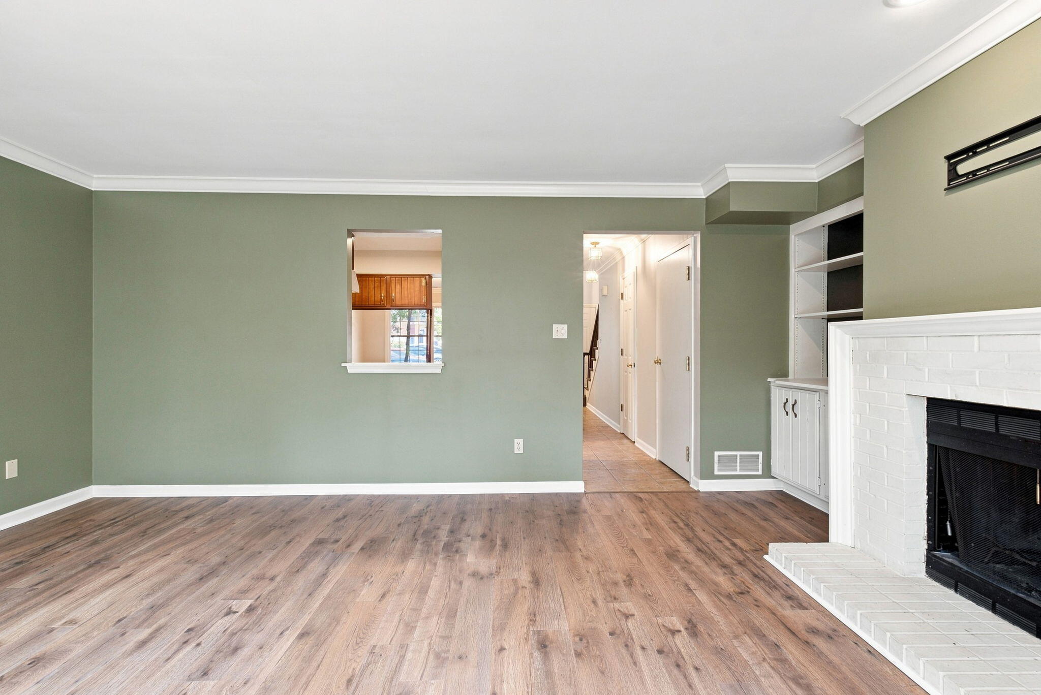 541 W Short Street 3 Property Photo 17