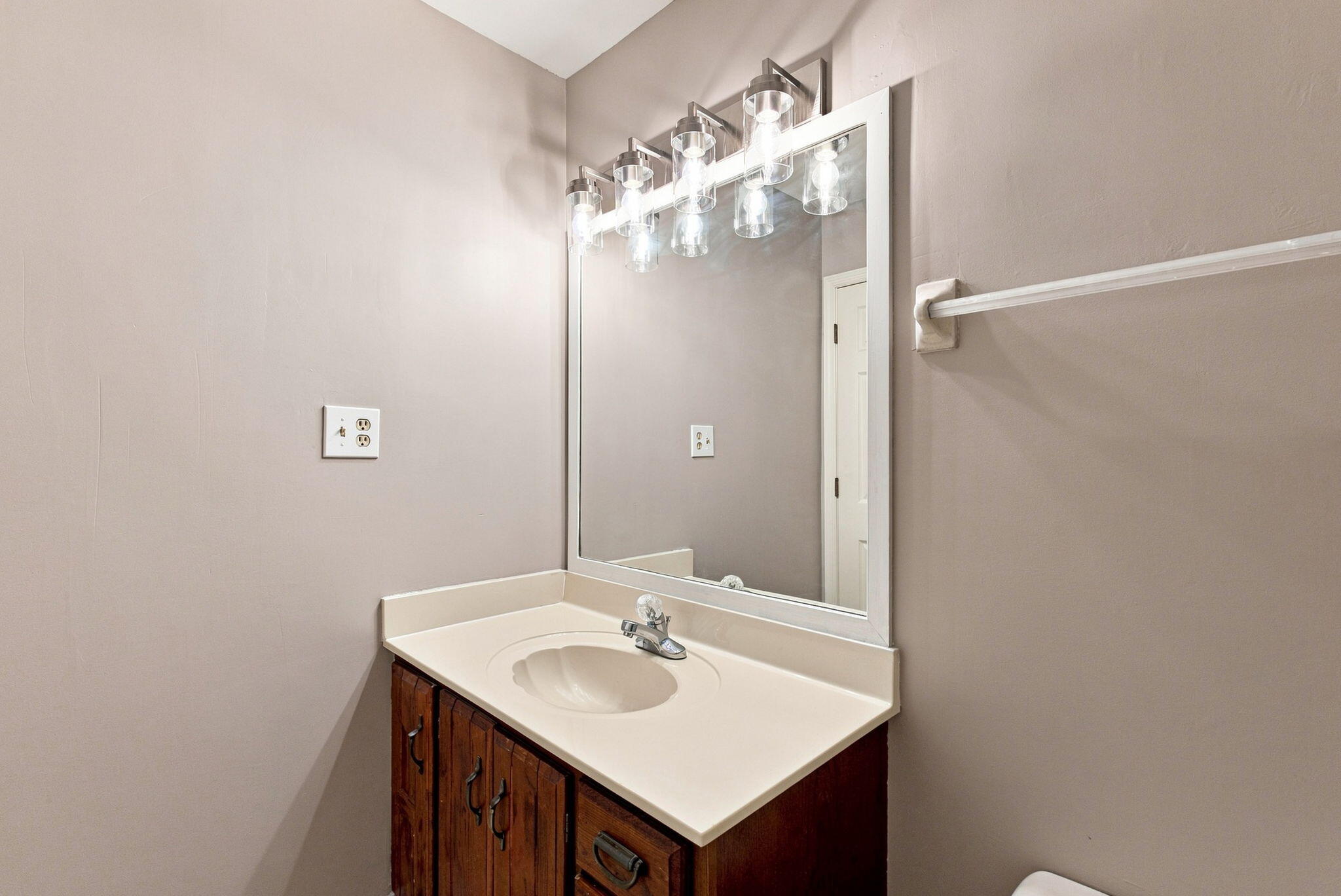541 W Short Street 3 Property Photo 27