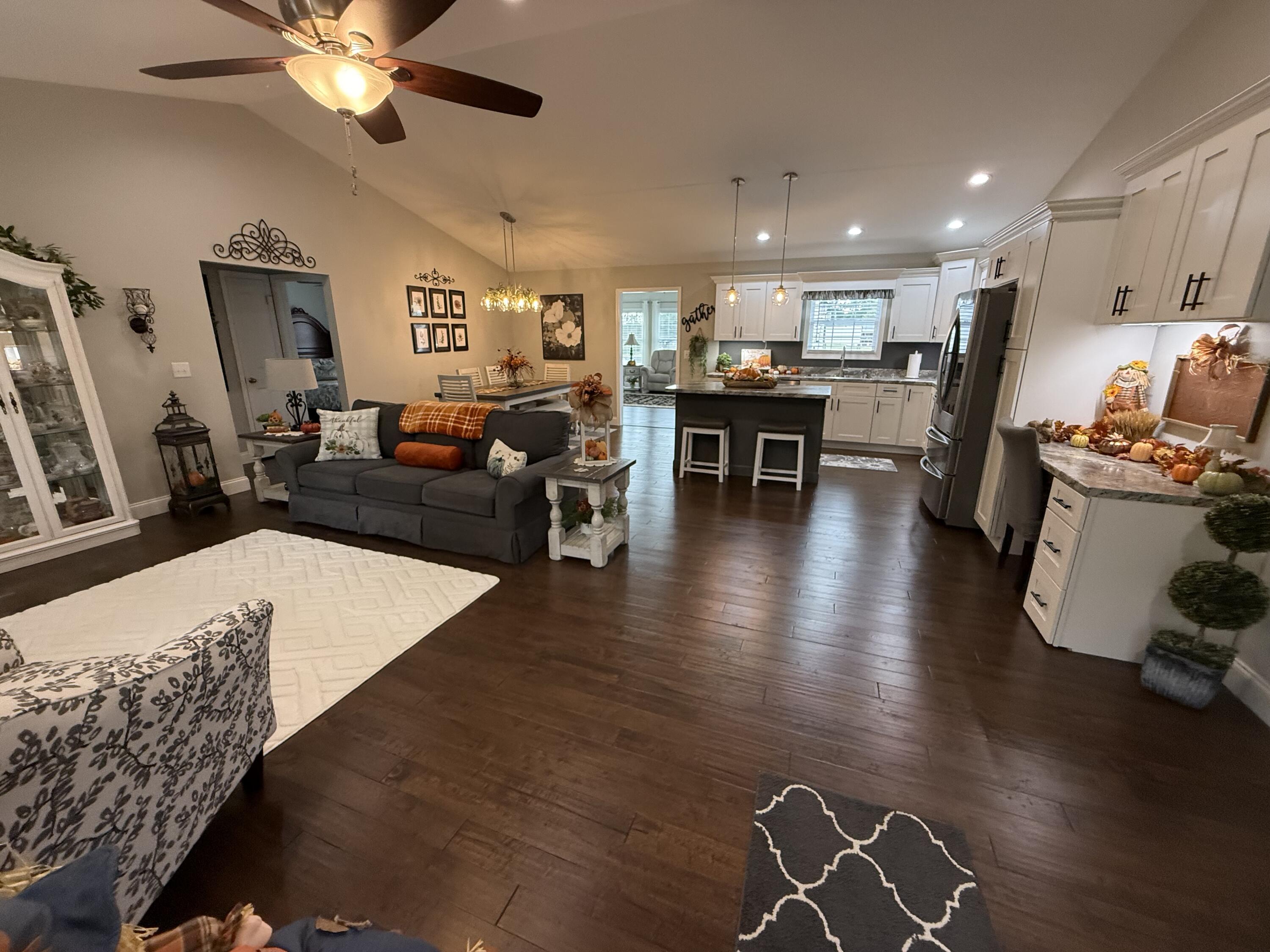 2409 Rooks Branch Road Property Photo 2