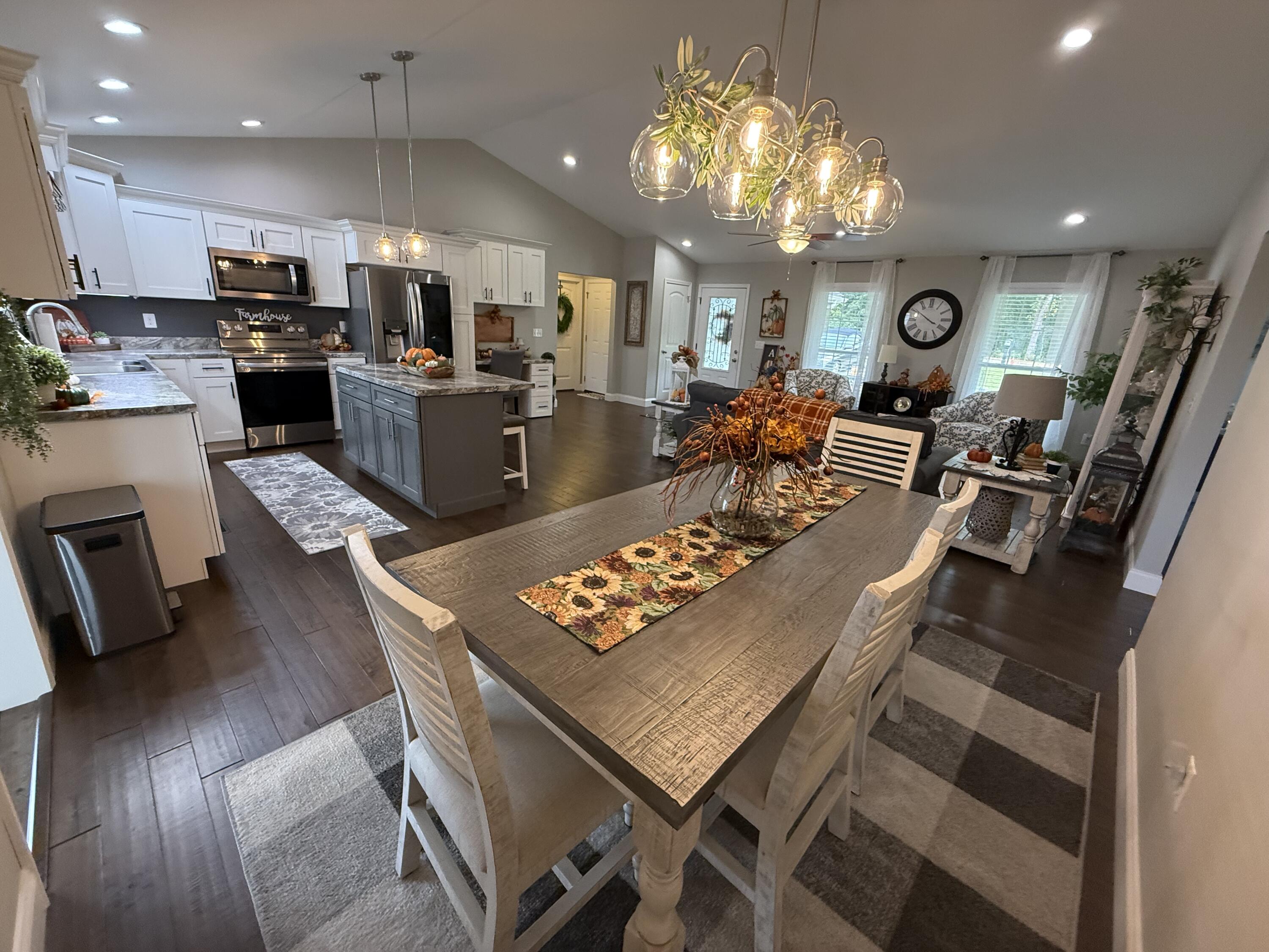 2409 Rooks Branch Road Property Photo 4