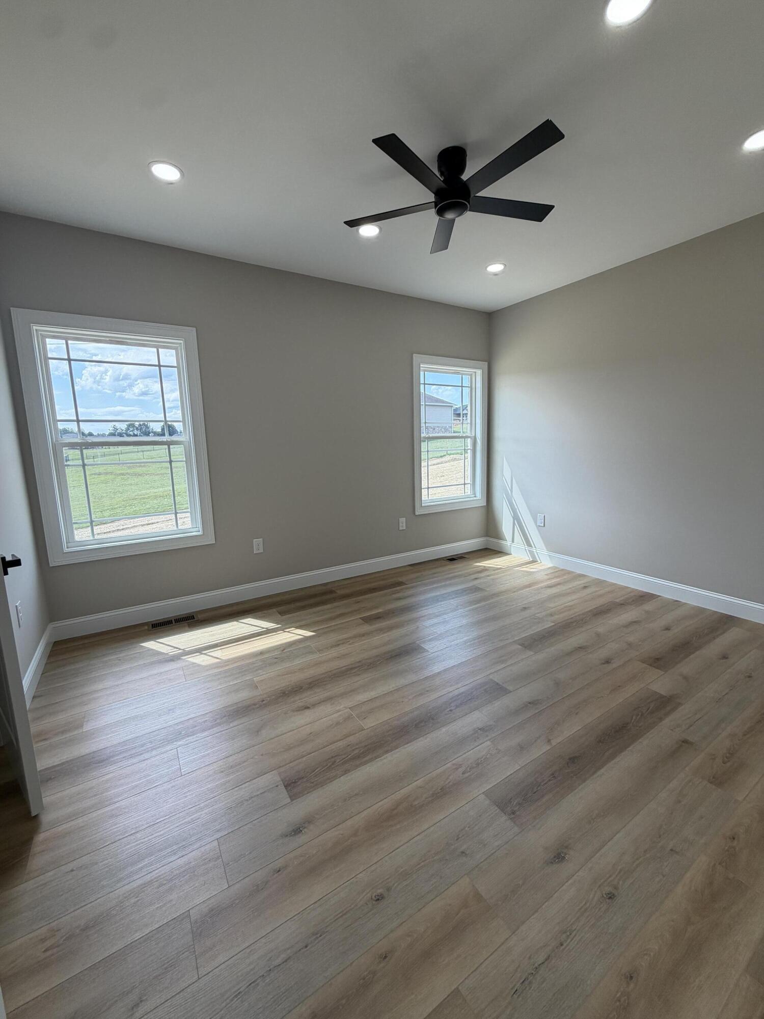 116 Sam Crockett Overlook Drive Property Photo 10