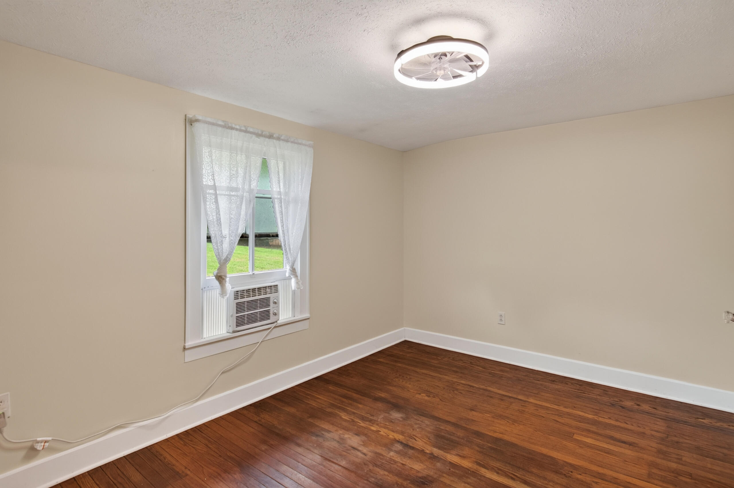 244 Walnut Street Property Photo 29