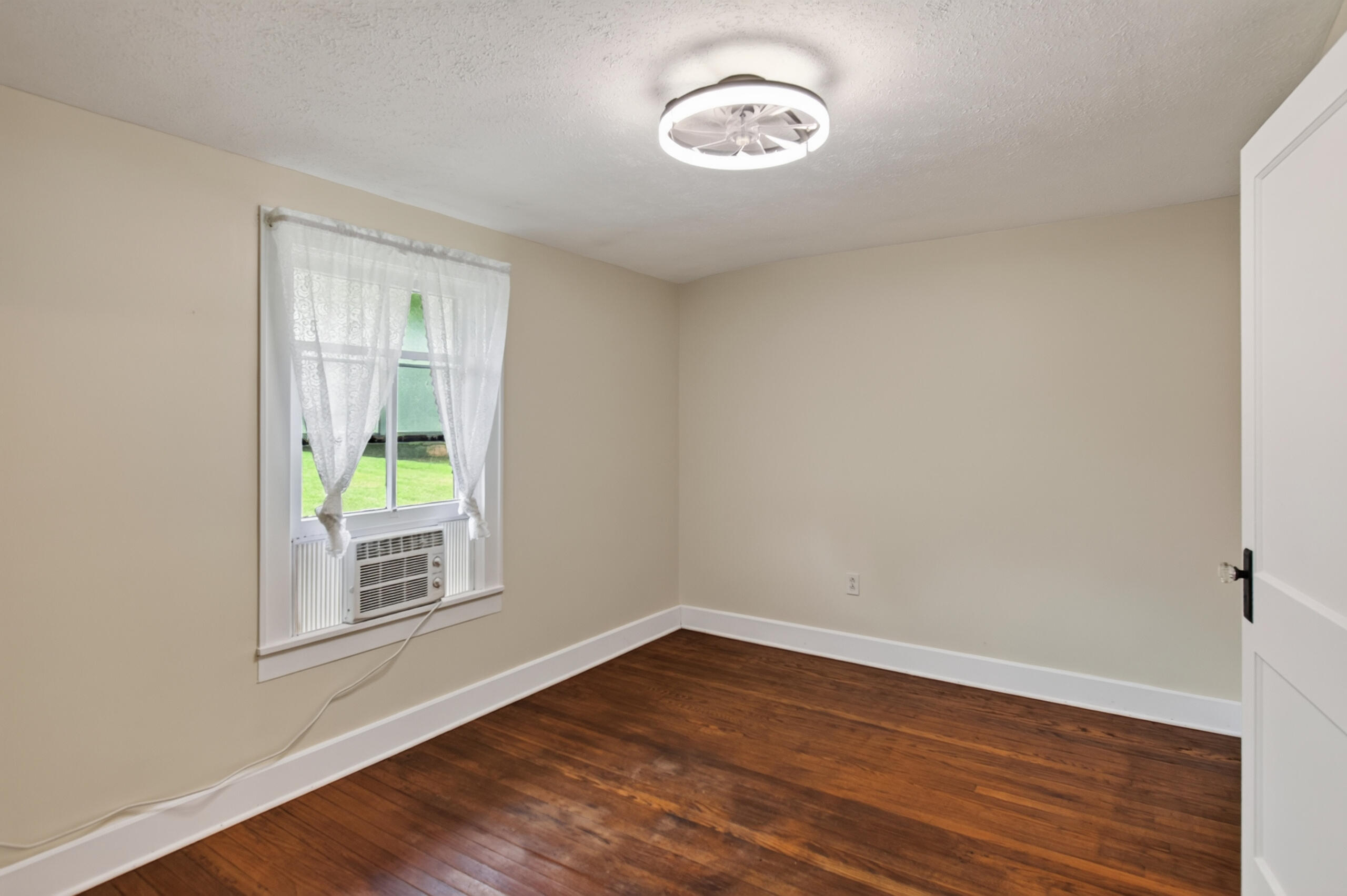 244 Walnut Street Property Photo 30